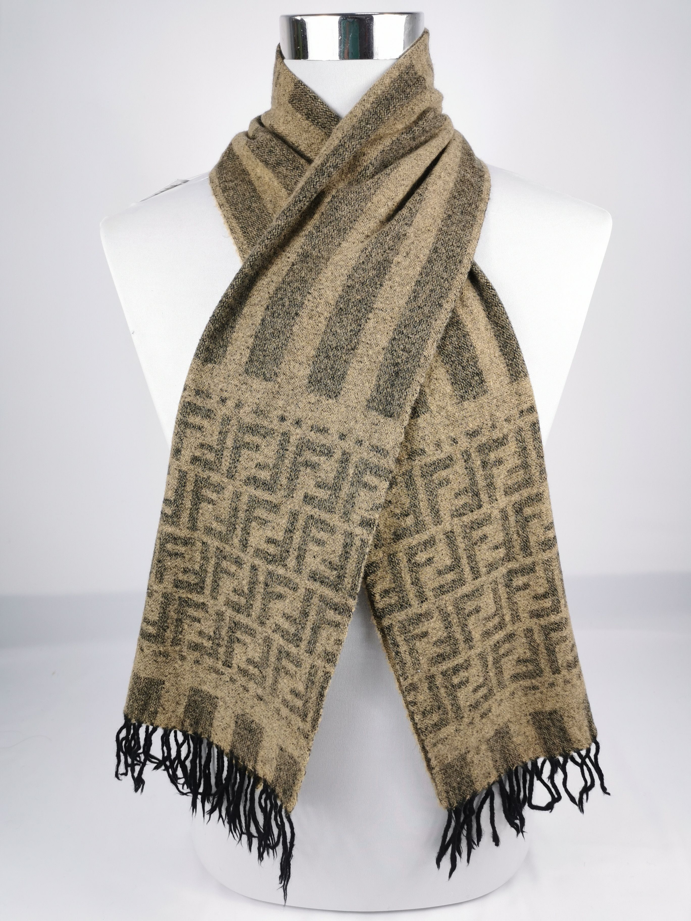 Fendi Fendi scarf muffler Size ONE SIZE - 1 Thumbnail