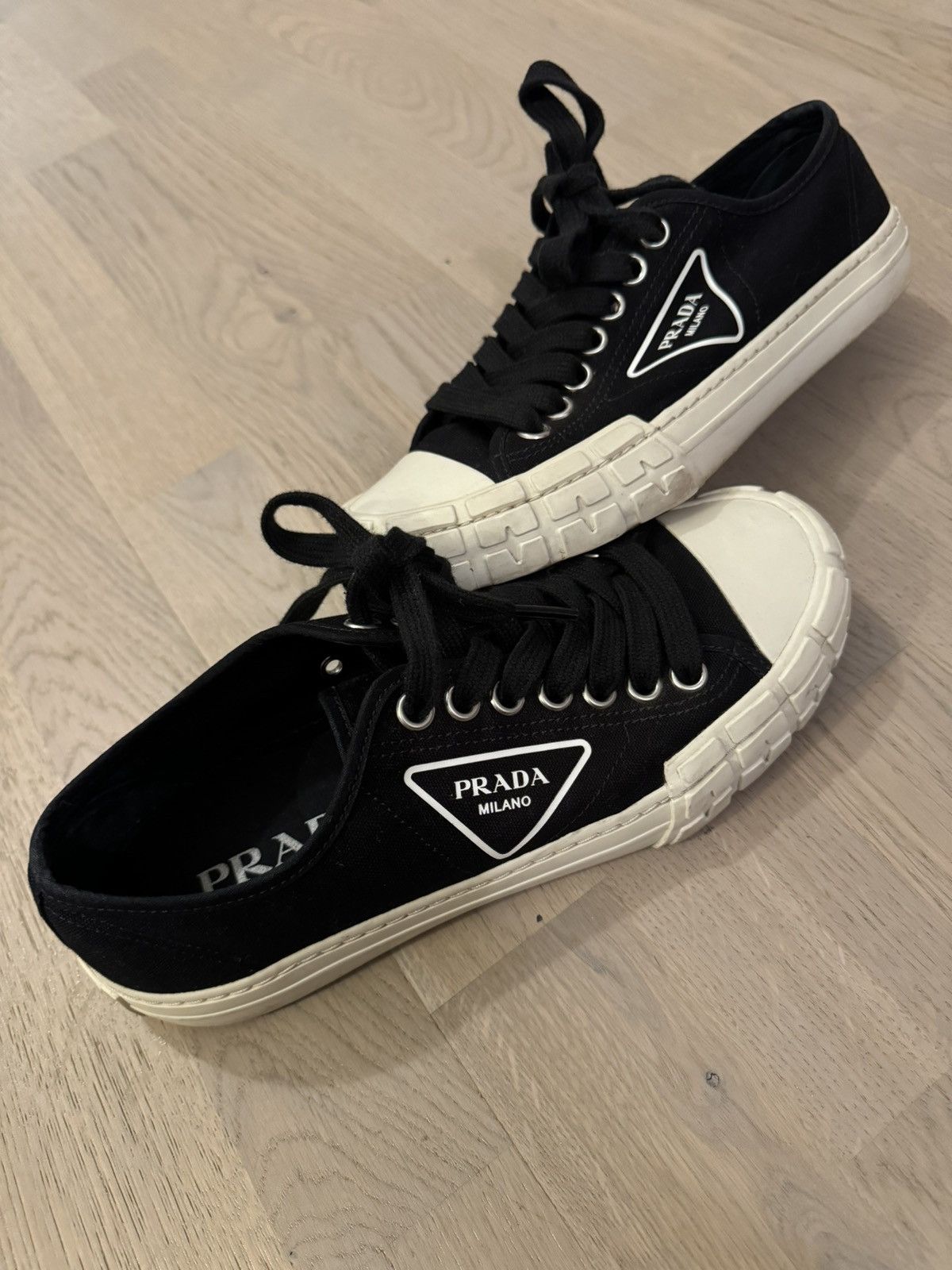 Prada PRADA sneakers SZ UK 6.5 fit as in photos show by tape measu Size US 8 / EU 41 - 2 Thumbnail