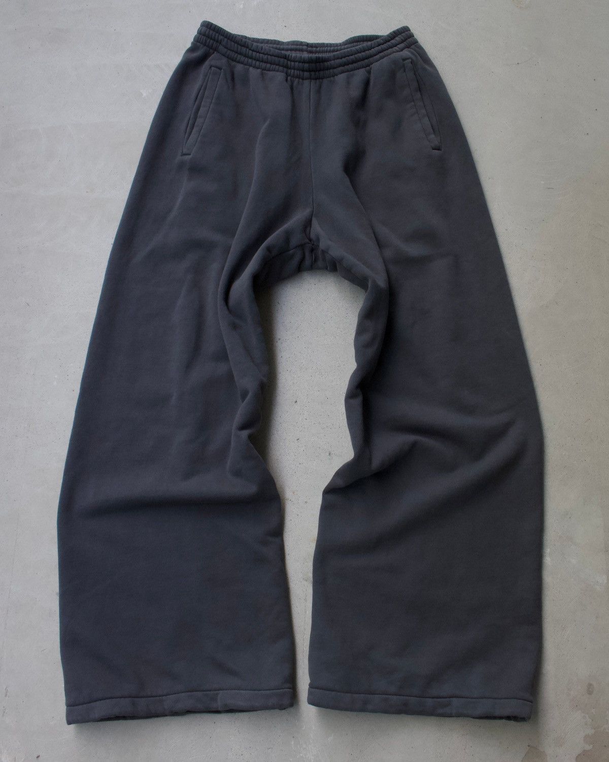 人気ブランドの新作 SP-01 Yeezy YZY West Kanye 04 Grailed | 1 Size Sweatpants Black パンツ