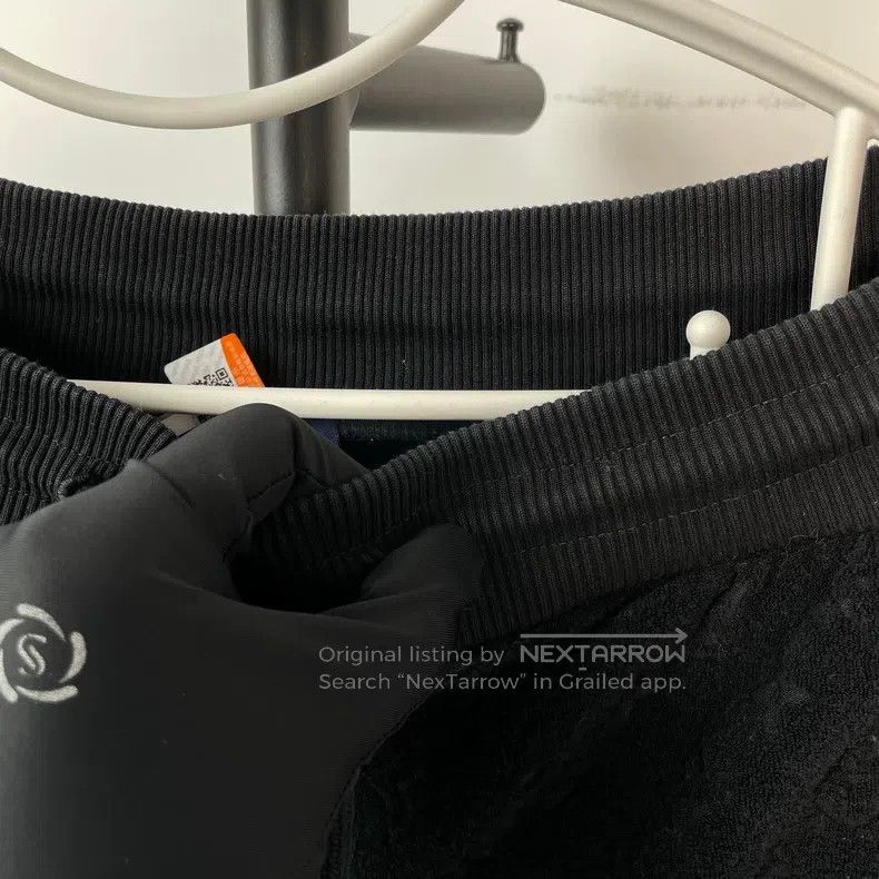 Louis Vuitton Louis Vuitton size s Black shorts Size US 28 / EU 44 - 4 Thumbnail