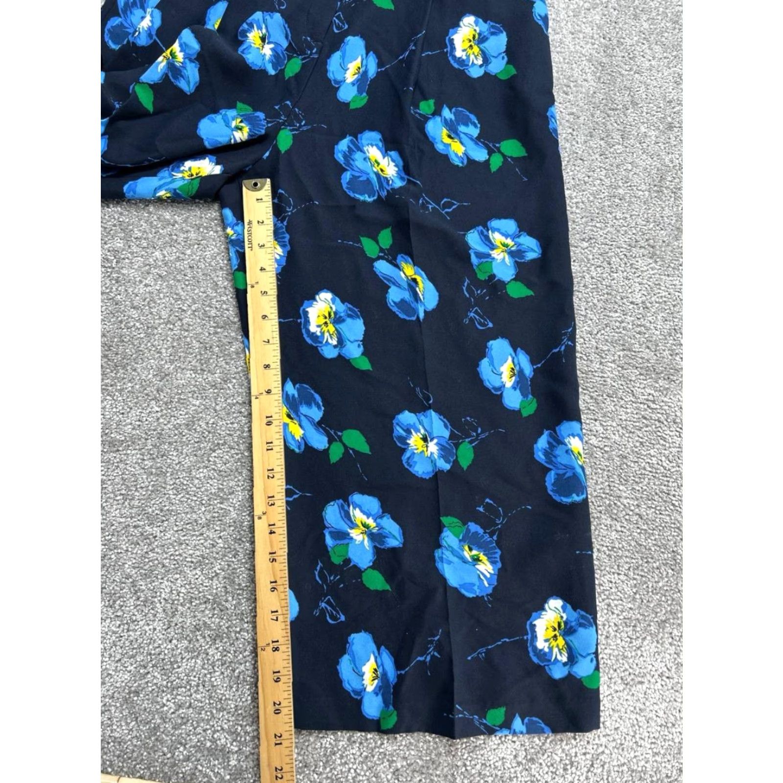 Banana Republic Banana Republic Jumpsuit Womens 6 Cropped Floral Blue Belted Wide-Leg V-Neck Sleeveless Casual Modern One-Piece Adult Regular Womens Size 28" / US 6 / IT 42 - 6 Thumbnail