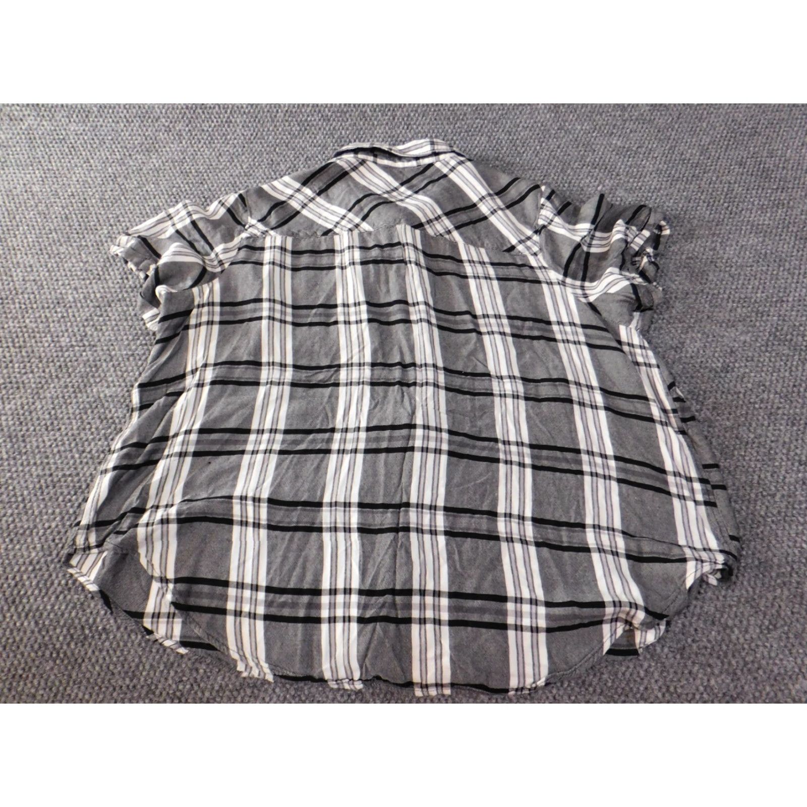 Vintage CJ Banks Button-Up Tunic Shirt 2X Gray Womens Plaid Rayon Short Sleeve Button Front Casual Classic Size XXL / US 16-18 / IT 52-54 - 7 Thumbnail