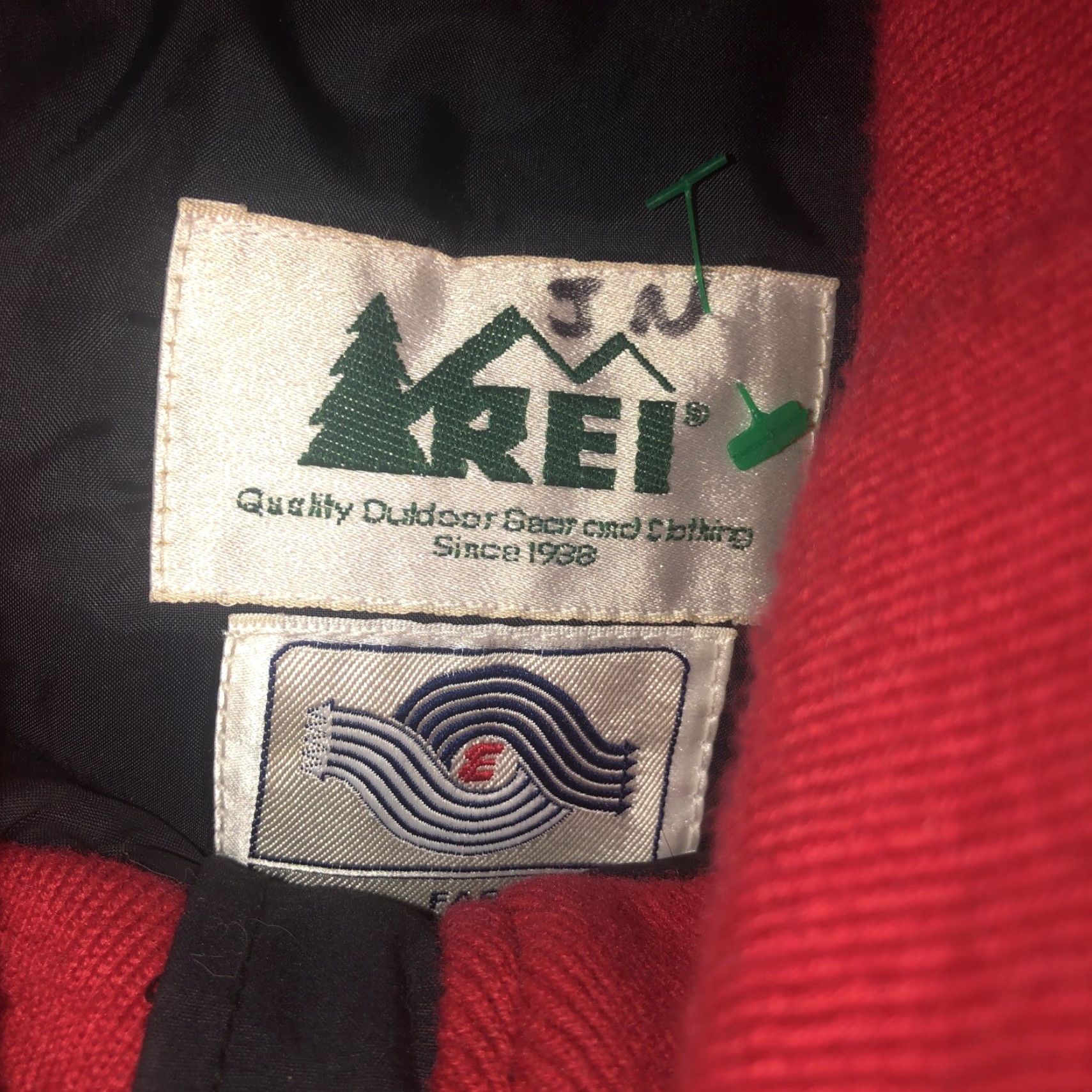 Vintage VINTAGE REI Entrant Jacket Mens Medium Red Solid Zip Jacket Mens Size US M / EU 48-50 / 2 - 4 Thumbnail