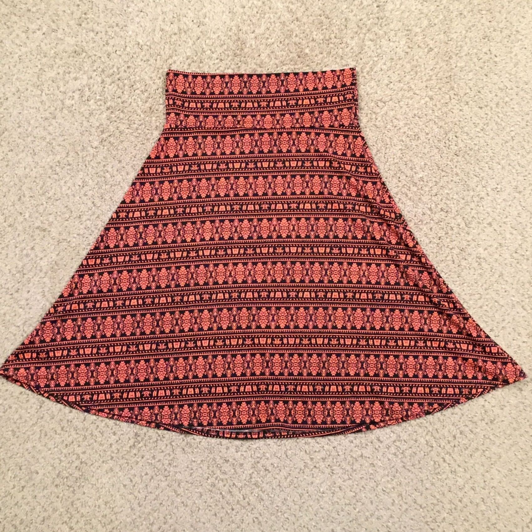 Vintage LuLaRoe Skirt Geometric Knee Length A-Line Pink ML Medium Unlined Pull On Women Regular Vintage: No Size 32" / US 10 / IT 46 - 6 Thumbnail