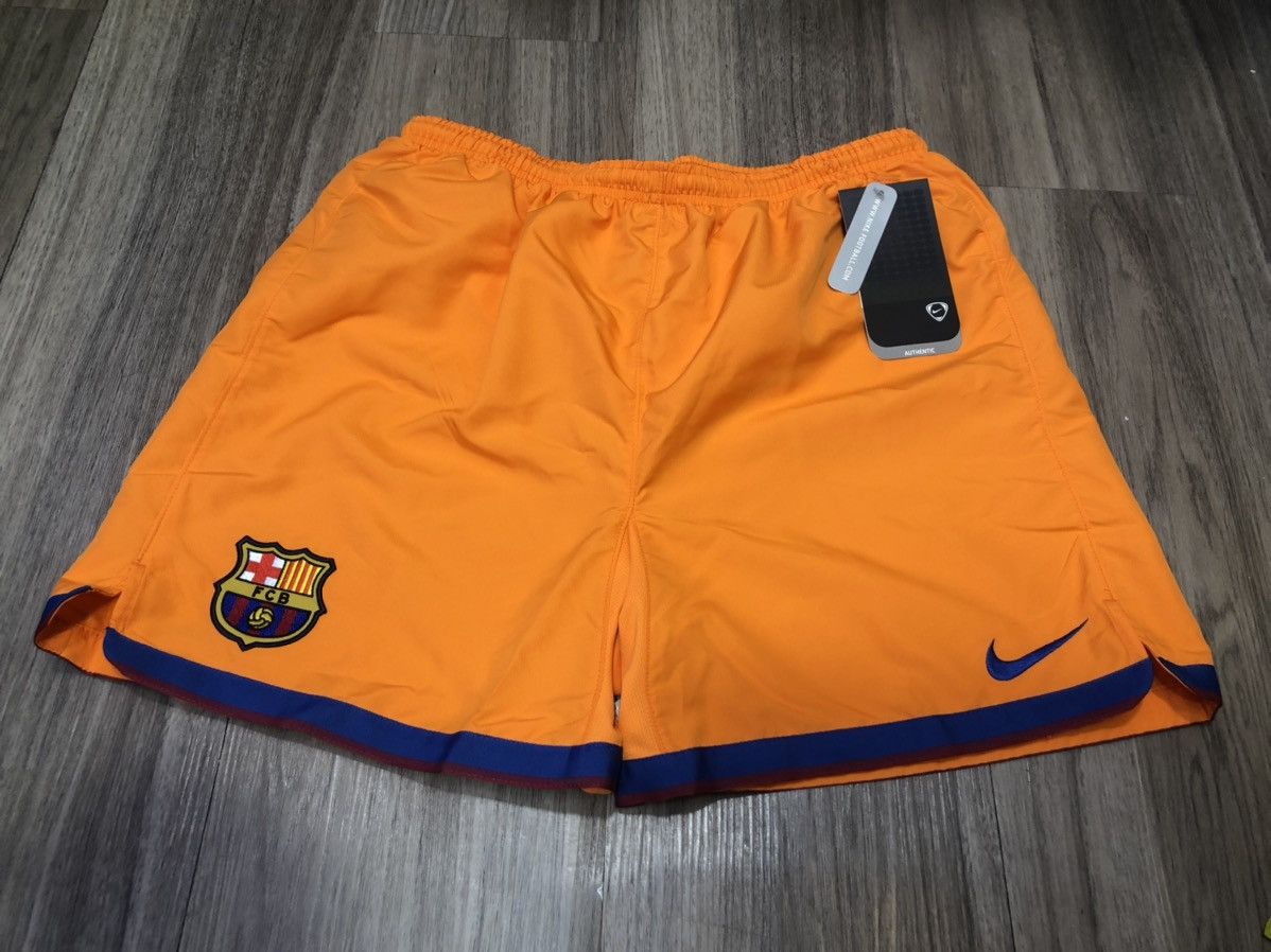 Nike Barcelona 06/07 away short (bnwt) youth size Size US 28 / EU 44 - 1 Thumbnail