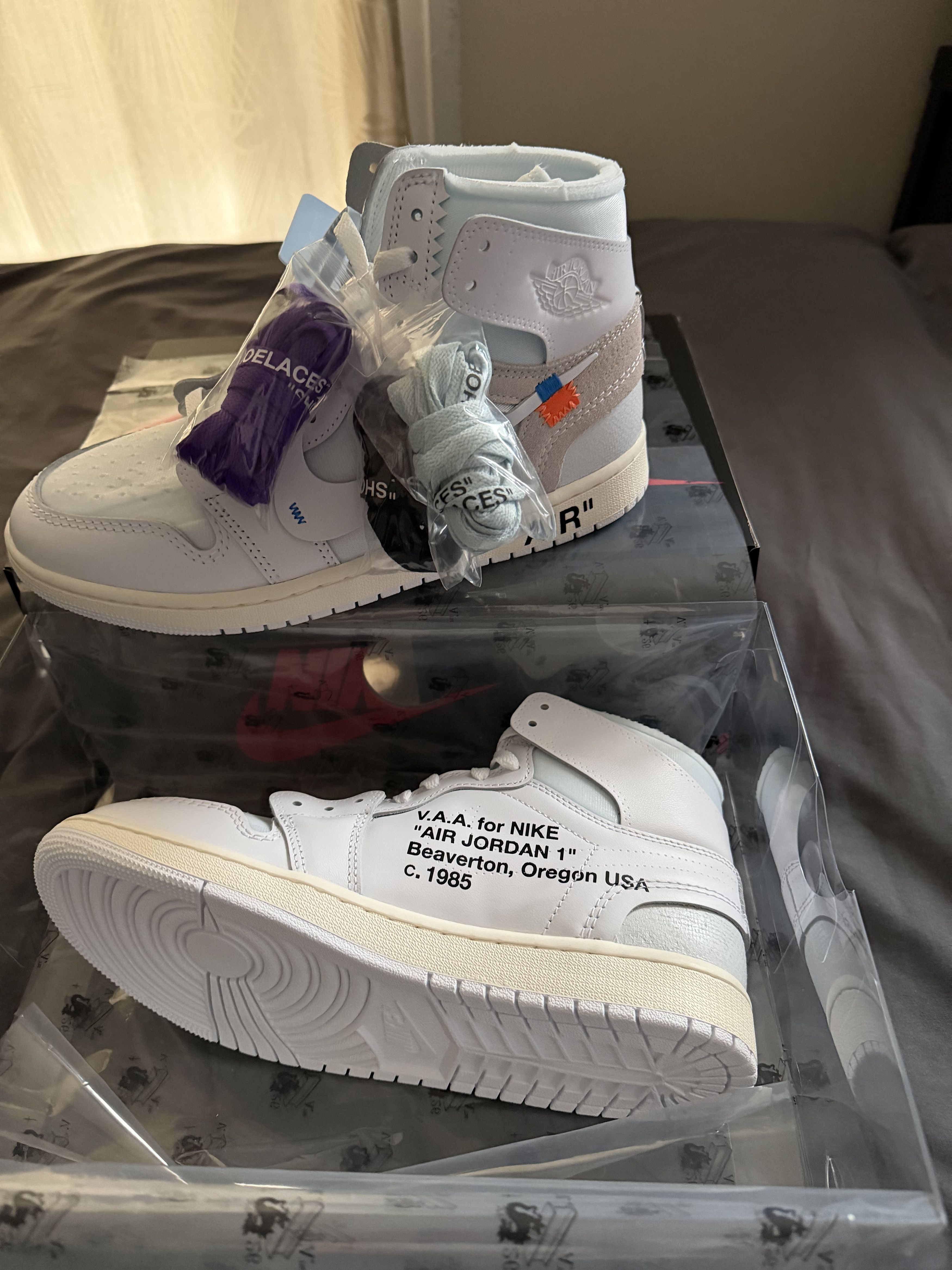 Jordan Brand × Off-White Air Jordan 1 High OG x V.A.A Size US 9 / EU 42 - 2 Thumbnail