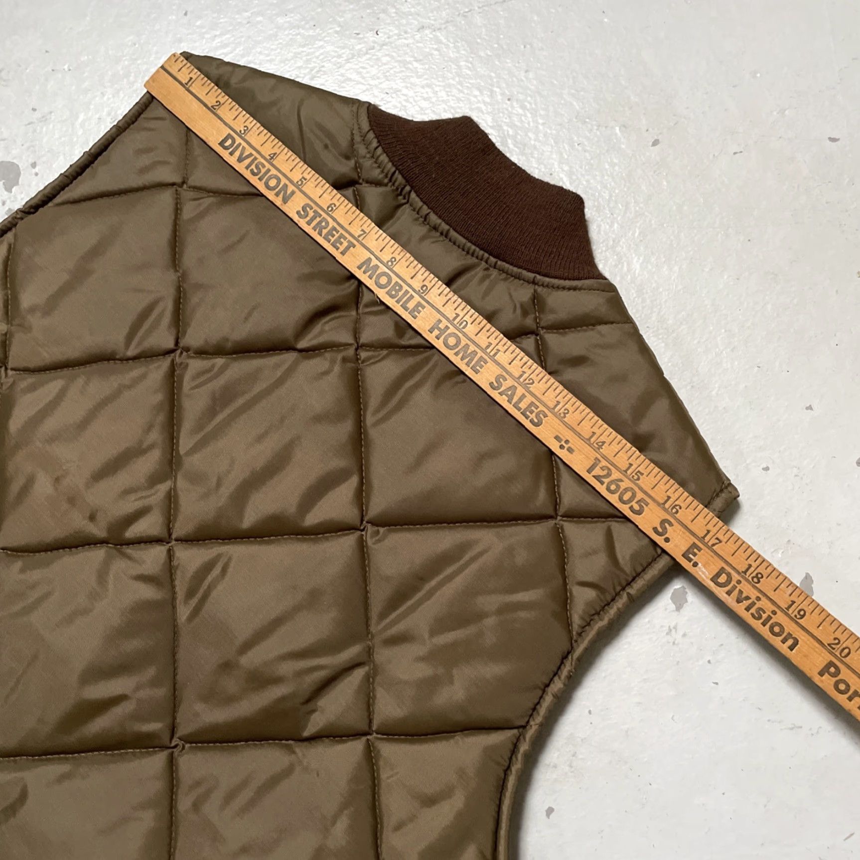 Vintage VINTAGE Big Smith Quilted Full Zip Insulated Puffer Work Vest Unisex Adults M Brown USA 90s 80s Workwear Logger Camp Hunting Mens Girls Womens Size US M / EU 48-50 / 2 - 7 Thumbnail