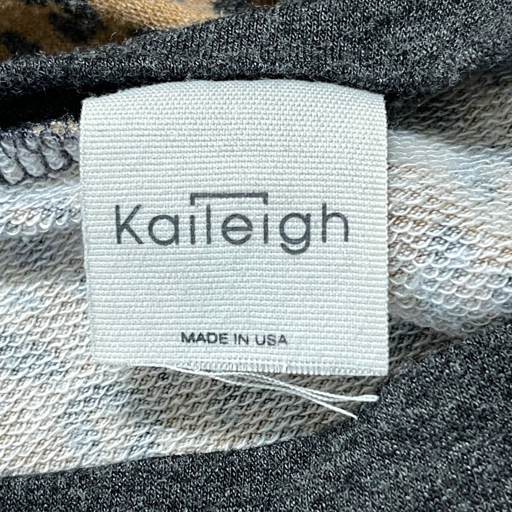 Vintage Kaileigh T-Shirt Women M Brown Gray Cheetah Print Long Sleeve Y2K Made in USA Size M / US 6-8 / IT 42-44 - 3 Thumbnail