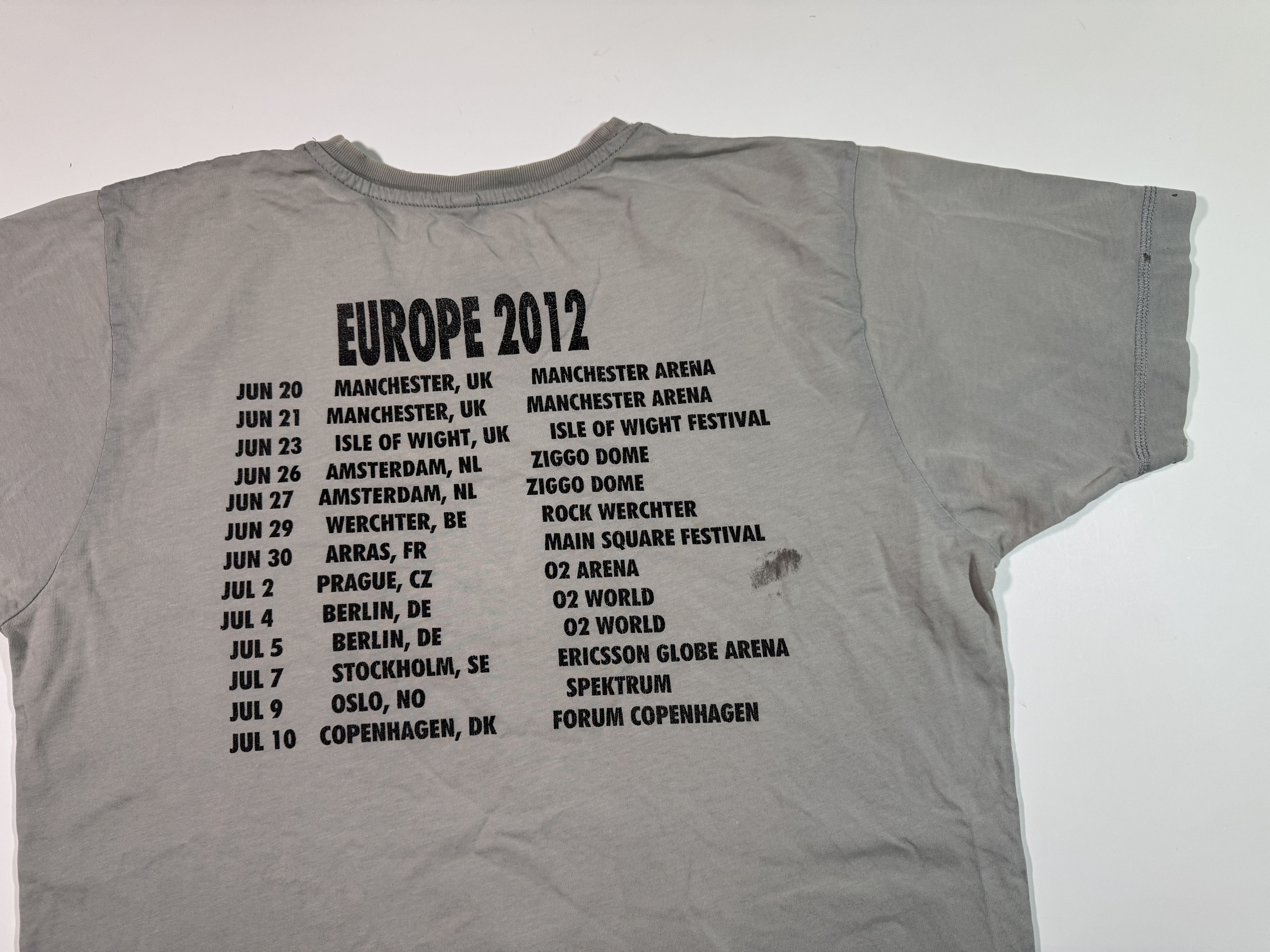 Band Tees × Vintage Pearl Jam 2012 Europe Tour Distressed T-shirt Size US M / EU 48-50 / 2 - 4 Thumbnail