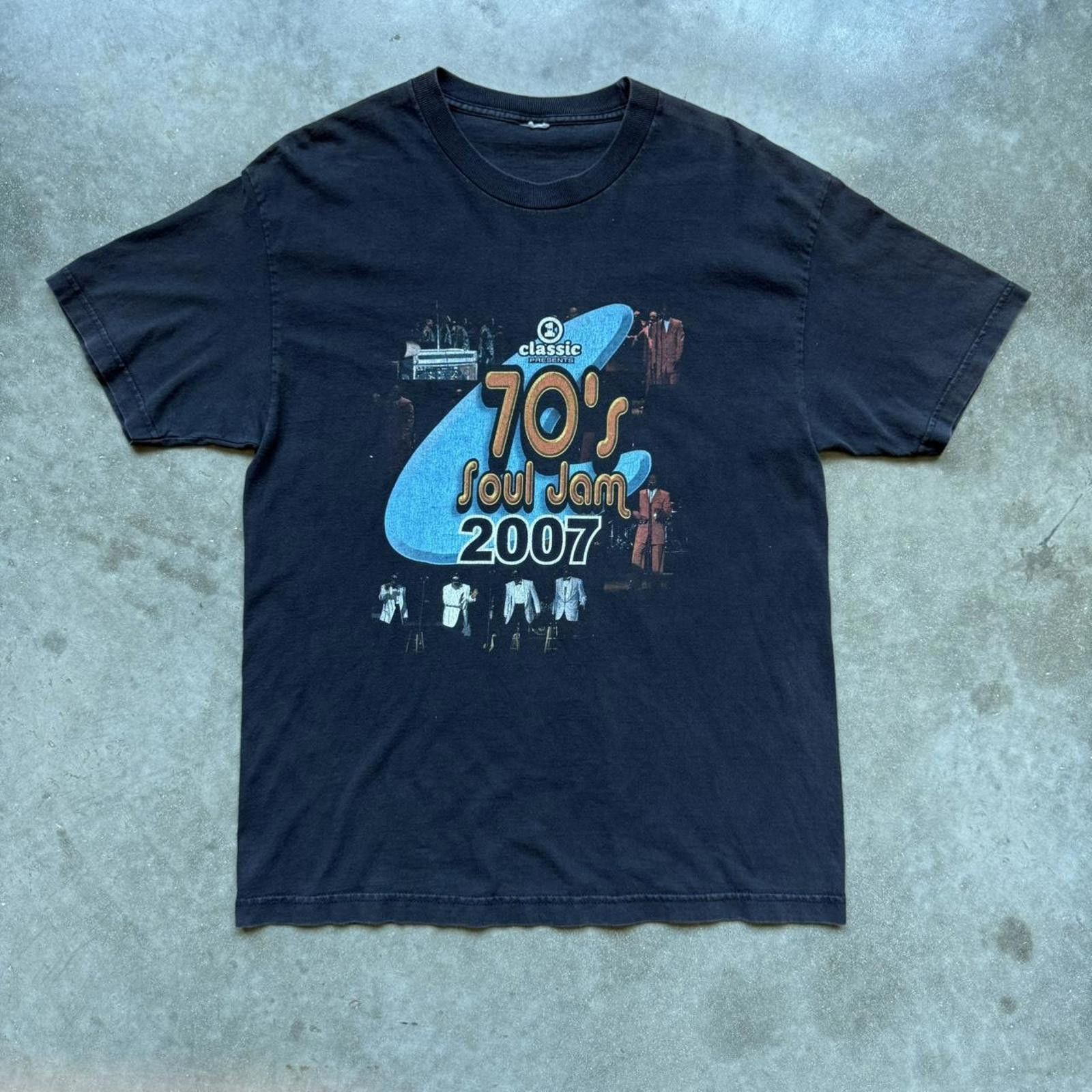 Other 2007 “Classics Presents 70’s Soul Jam” Vintage Y2K T-shirt Size US L / EU 52-54 / 3 - 1 Thumbnail