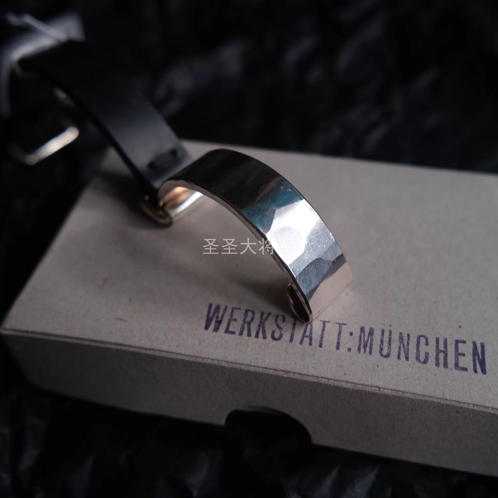 Werkstatt Munchen Werkstatt Munchen M2721 Arched Silver Leather Bracelet XS Size ONE SIZE - 4 Thumbnail