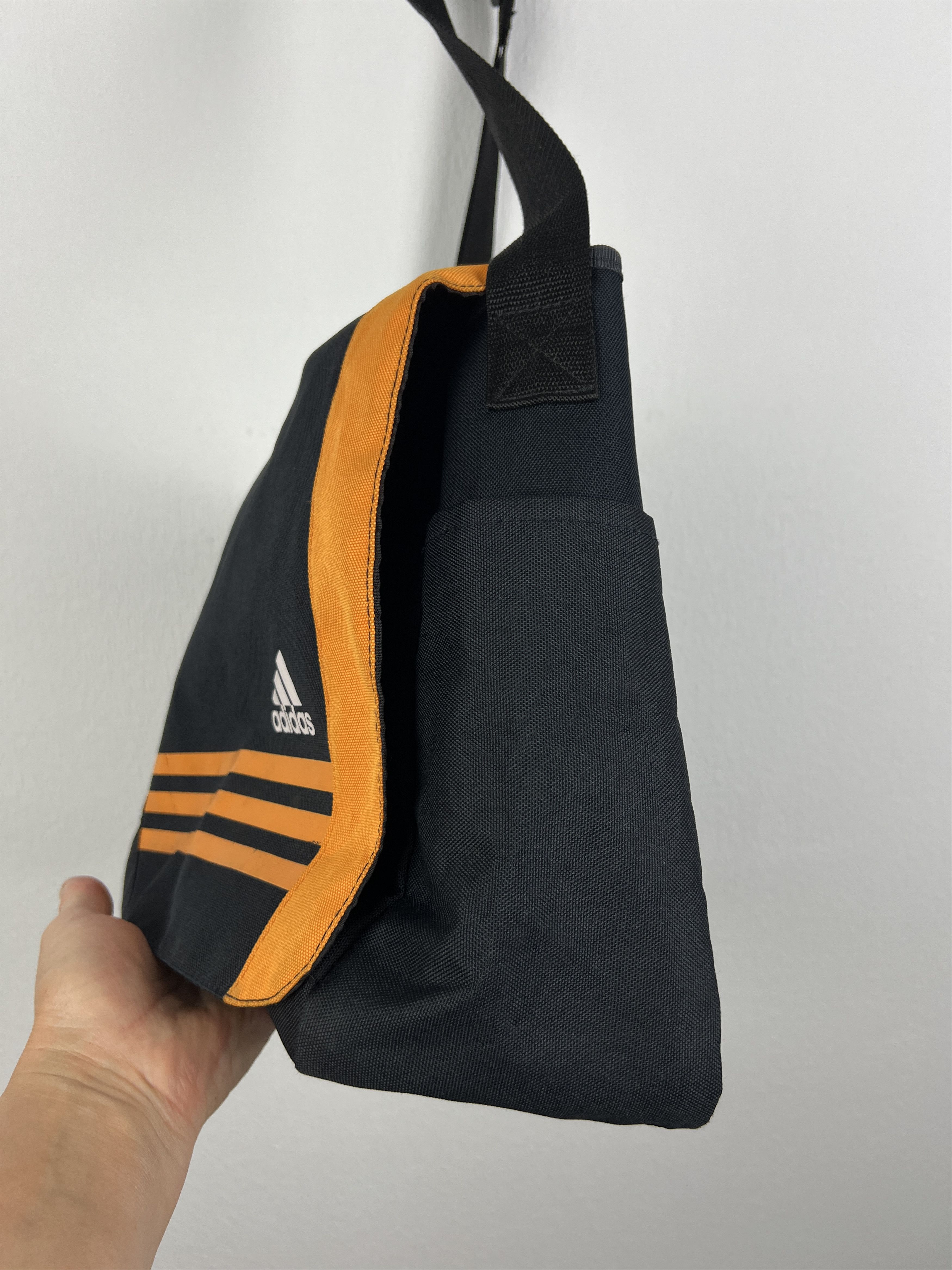 Adidas Vintage Adidas Real Madrid Football Messenger Bag Shoulder Size ONE SIZE - 7 Thumbnail
