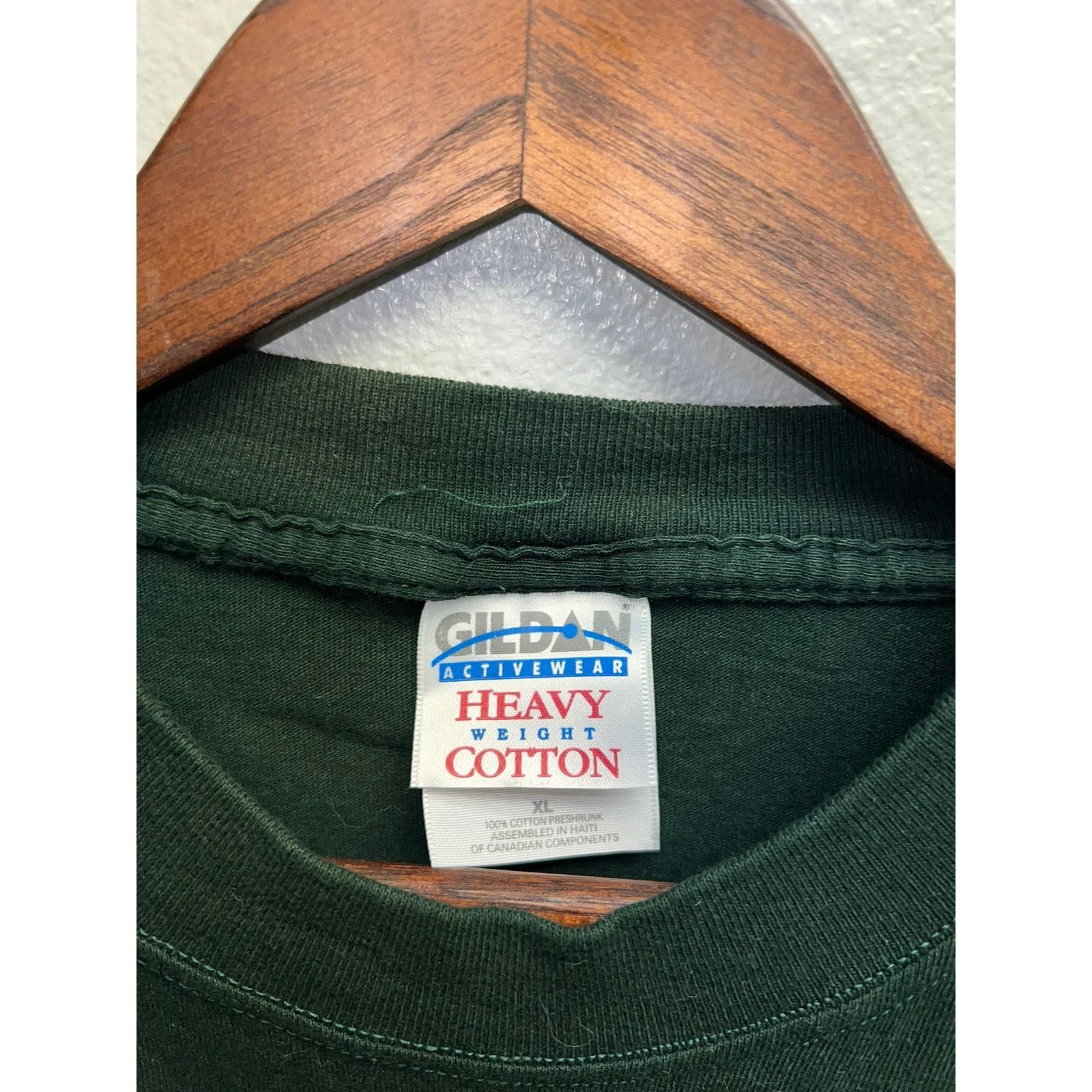 Gildan Vintage Trisha Yearwood Shirt Inside Out Local Crew Tee XL Size US XL / EU 56 / 4 - 4 Thumbnail