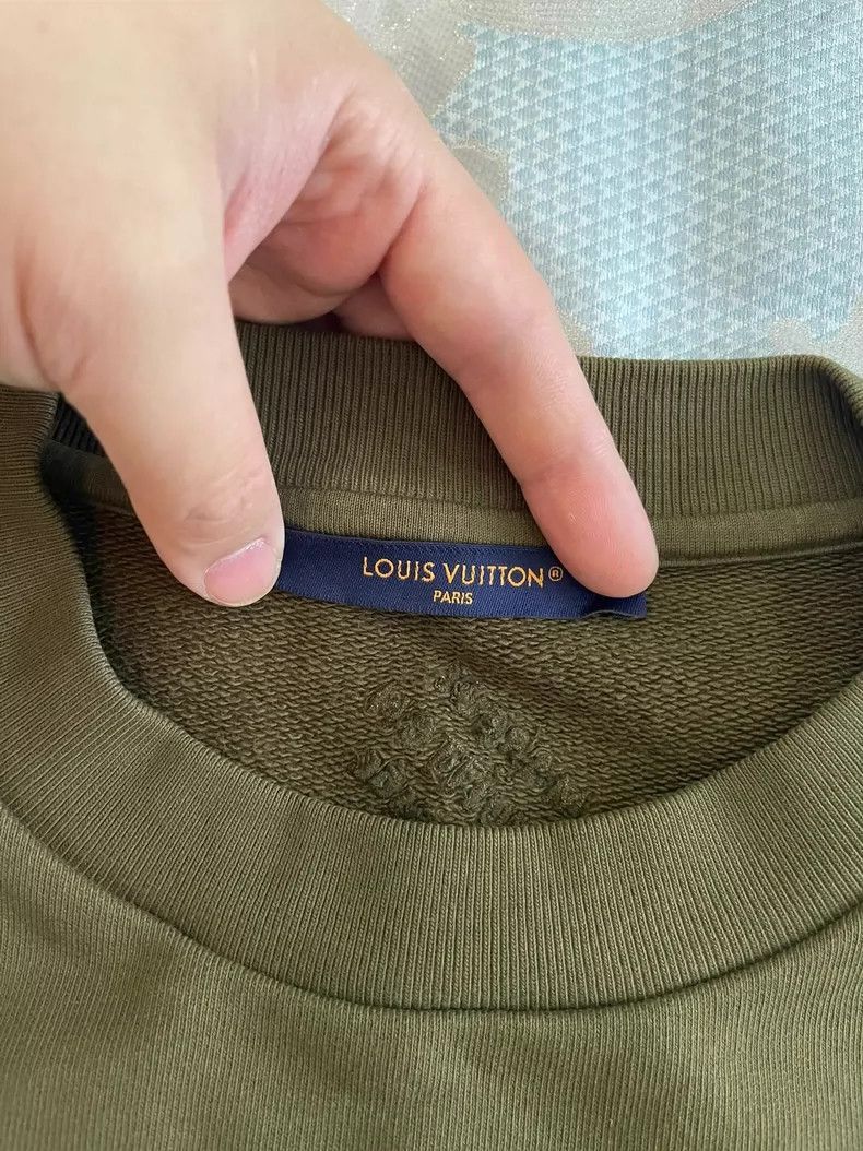 Louis Vuitton Louis Vuitton Logo Sweatshirt Size M-2506 Size US M / EU 48-50 / 2 - 5 Thumbnail