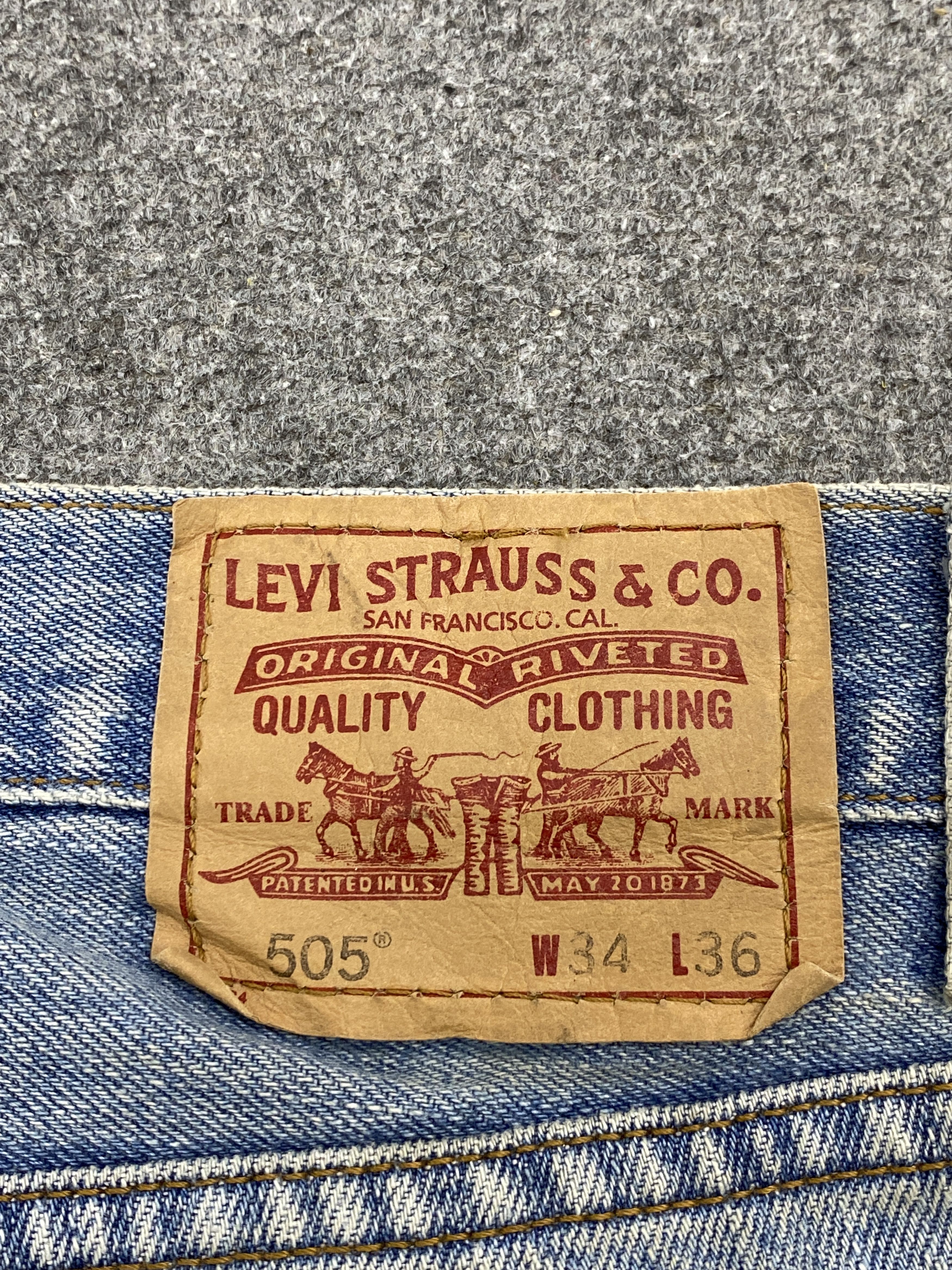 Levi's × Vintage Faded Blue Vintage Levi's 505 Regular Fit Jeans Size US 34 / EU 50 - 5 Thumbnail