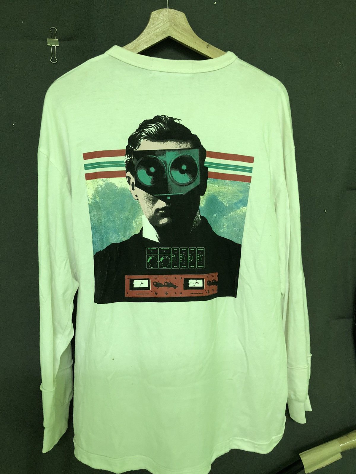 Undercover Vintage Uniqlo x Undercover Japanese Jun Takahashi Shirt Tee Size US M / EU 48-50 / 2 - 8 Thumbnail