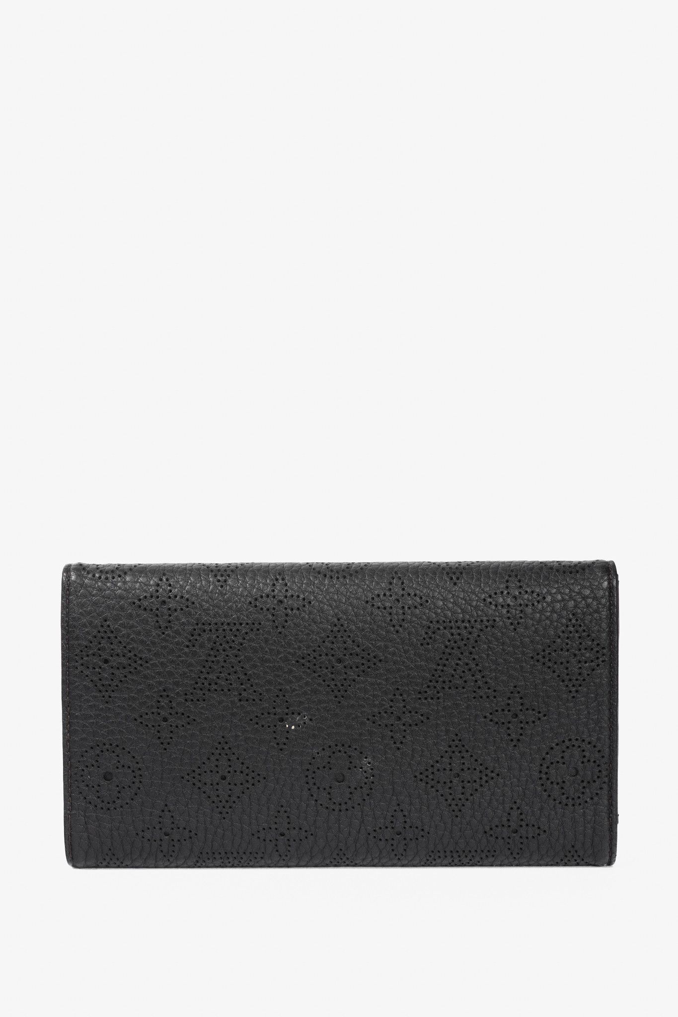 Louis Vuitton Louis Vuitton Amelia Black Mahina Perforated Leather Wallet Size ONE SIZE - 4 Thumbnail