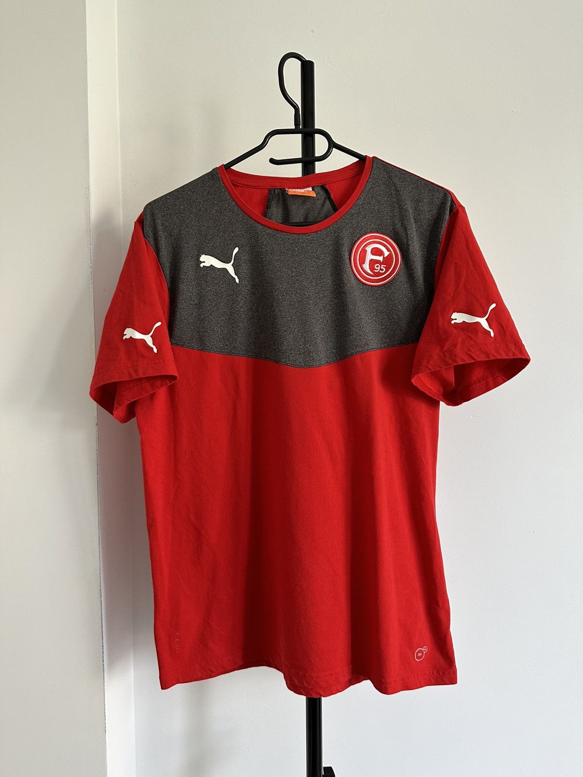 Puma Puma Fortuna Düsseldorf soccer football shirt Size US L / EU 52-54 / 3 - 1 Thumbnail