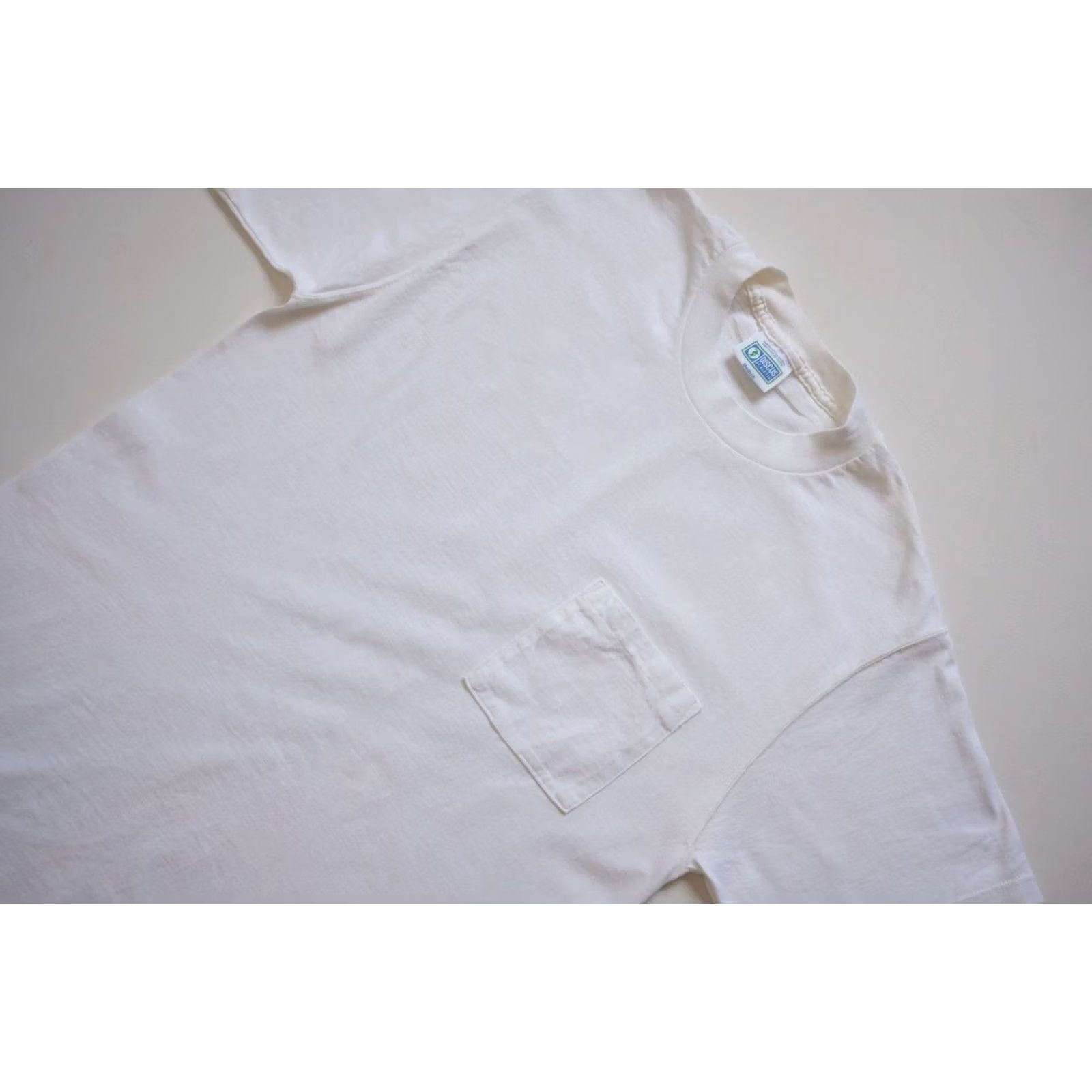 Vintage VINTAGE Discus Athletics T-Shirt White 100% Cotton Sz M Men Short Sleeve Crew Neck 90s USA Made Size US M / EU 48-50 / 2 - 4 Thumbnail