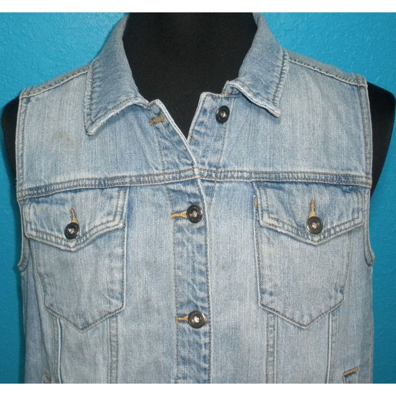 Market Melrose And Market Women's Medium Denim Blue Jean Vest Button Up VTG Vest 90s Classic Denim Sleeveless Casual Workwear Pockets Collared Size 32" / US 10 / IT 46 - 2 Thumbnail
