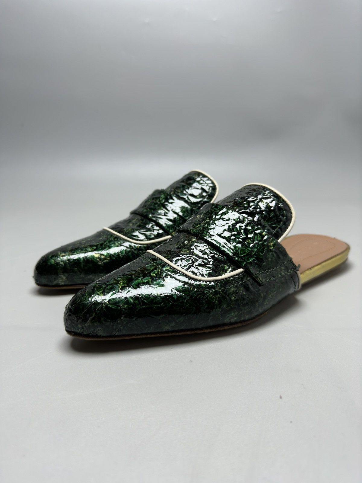 Marni Marni Green Crinkled Patent Point Toe Slip on Mule Flats Size US 6 / IT 36 - 7 Thumbnail