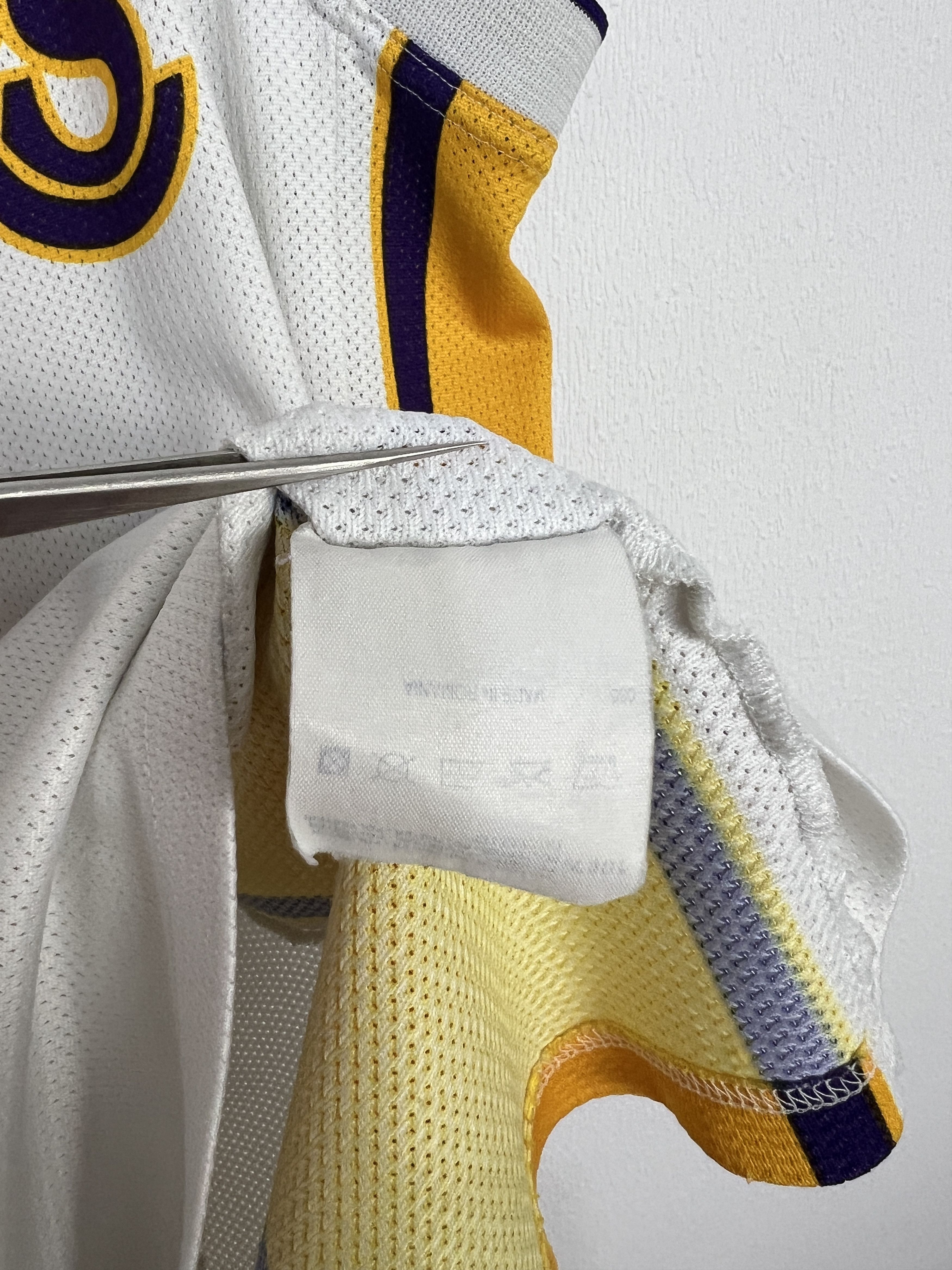 Champion Vintage Los Angeles Lakers #8 Bryant NBA Jersey Size US M / EU 48-50 / 2 - 8 Thumbnail