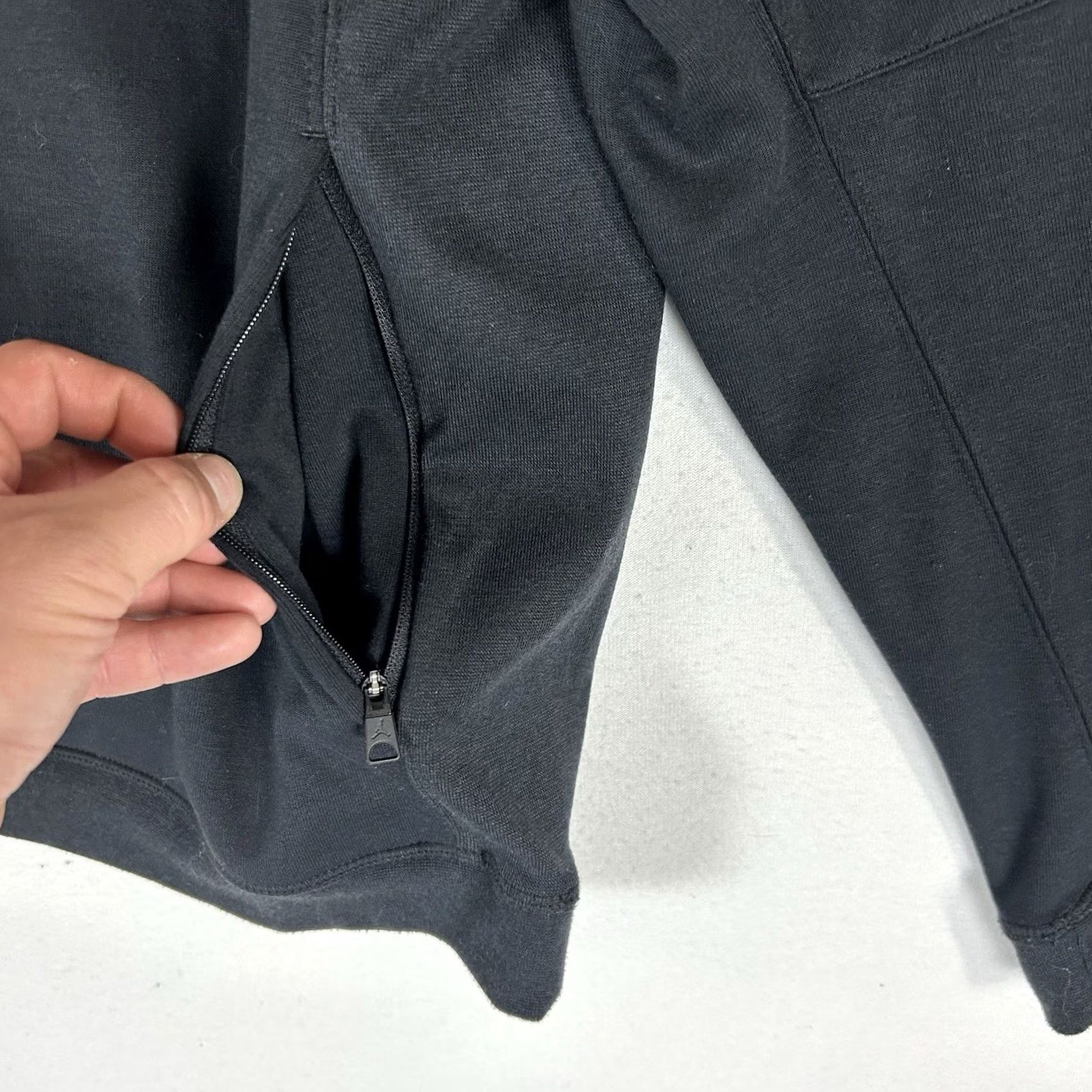 Nike Nike Air Jordan Hoodie Mens Large Black Lightweight Pullover Basketball Sweatshirt Zip 1/2 1/4 Zip Hooded All Seasons Size US L / EU 52-54 / 3 - 7 Thumbnail