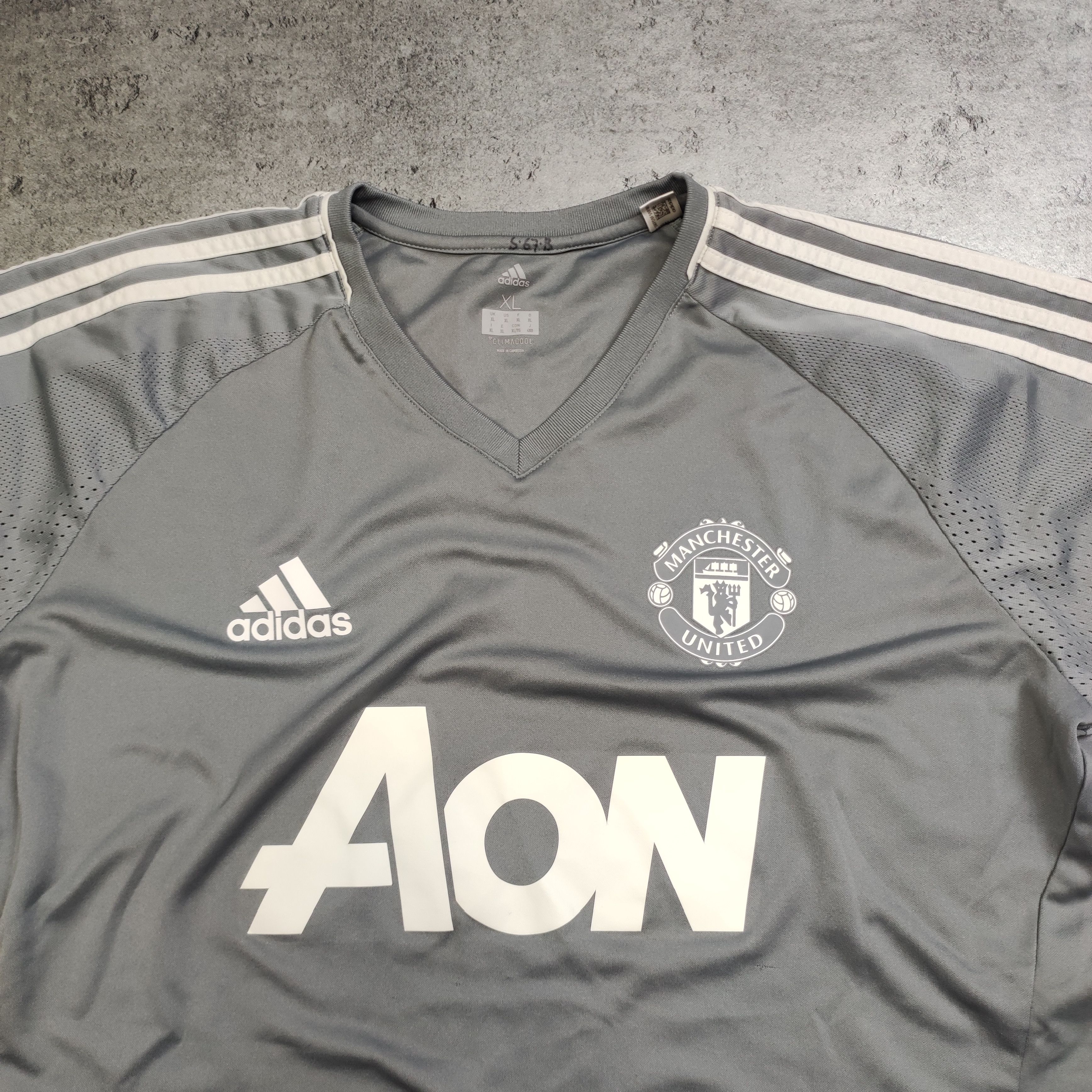 Adidas RARE Adidas Manchester United Training AdiZero Football Kit Size US XL / EU 56 / 4 - 4 Thumbnail