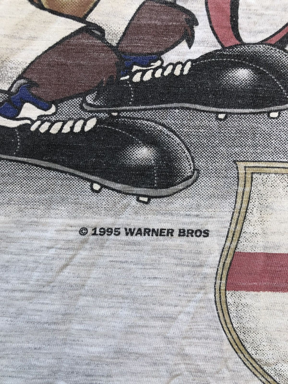 Nutmeg × Vintage Tshirt Nutmeg Warner Bros England Football Vintage 1995 Taz Size US M / EU 48-50 / 2 - 5 Thumbnail