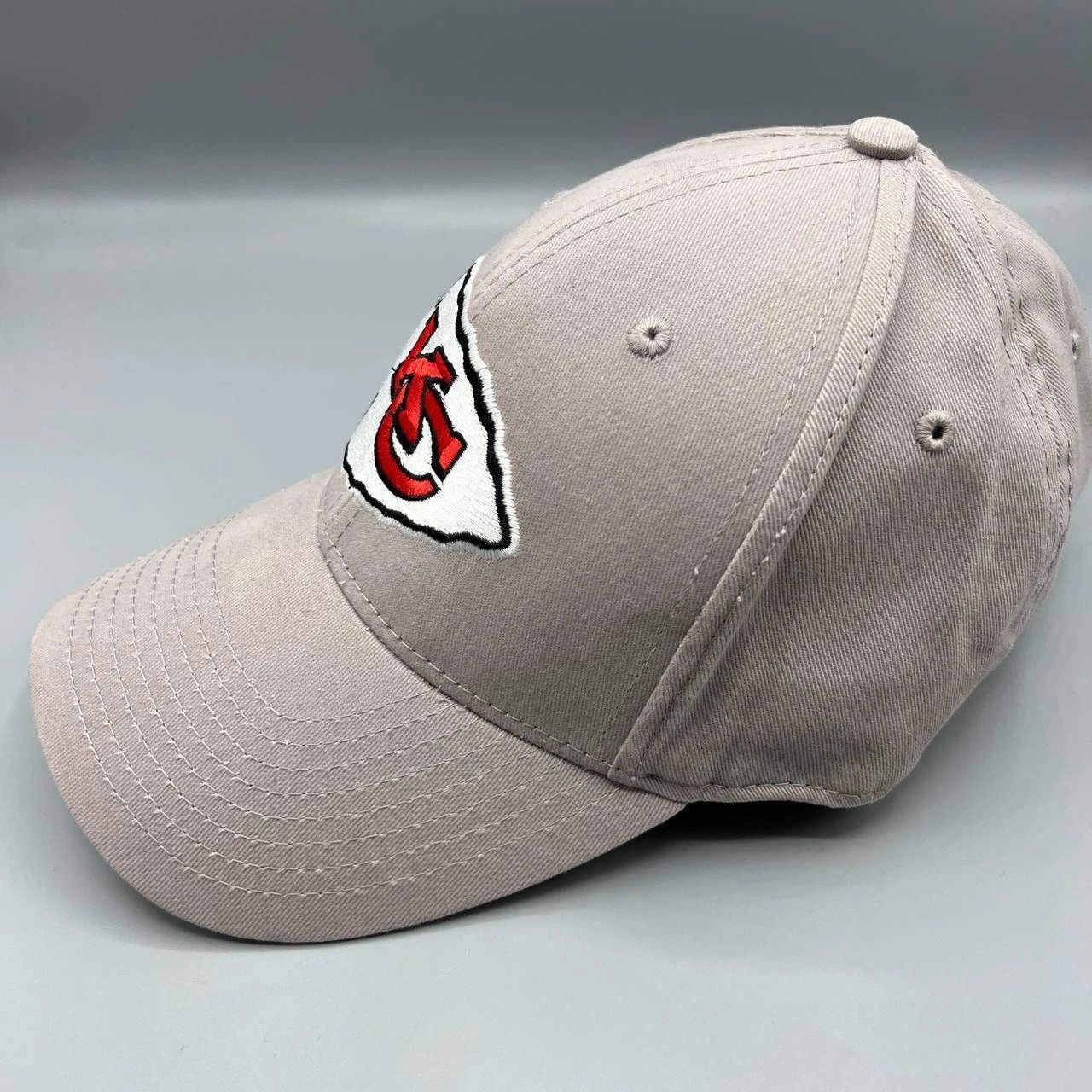 Other Kansas City Chiefs Hat Embroidered Team Apparel Strap Back Size ONE SIZE - 7 Thumbnail