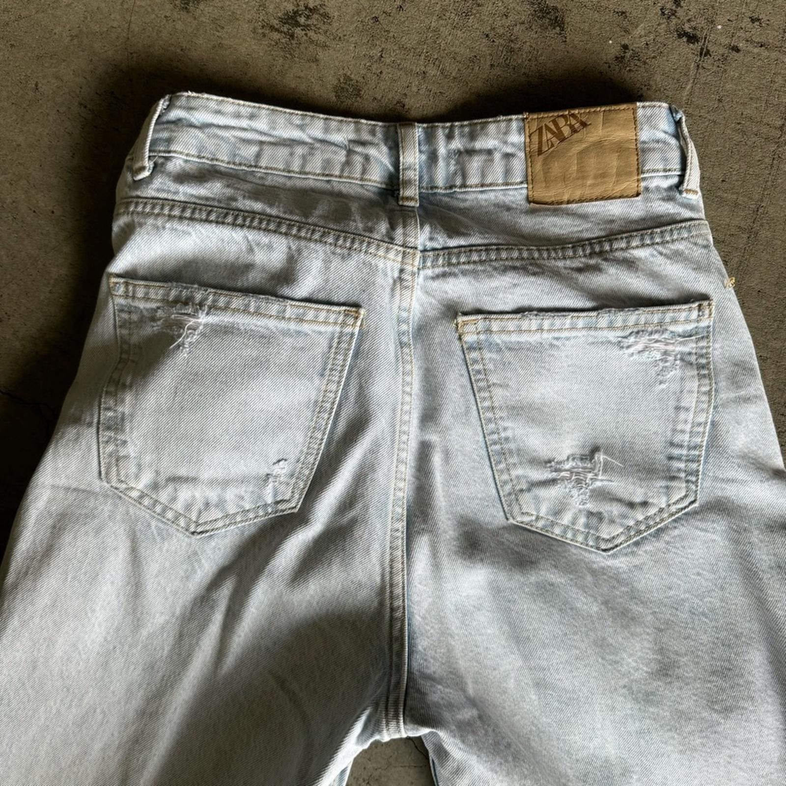 Zara Zara women’s straight leg jeans, mid waist Size 25" / US 0 / IT 36 - 2 Thumbnail