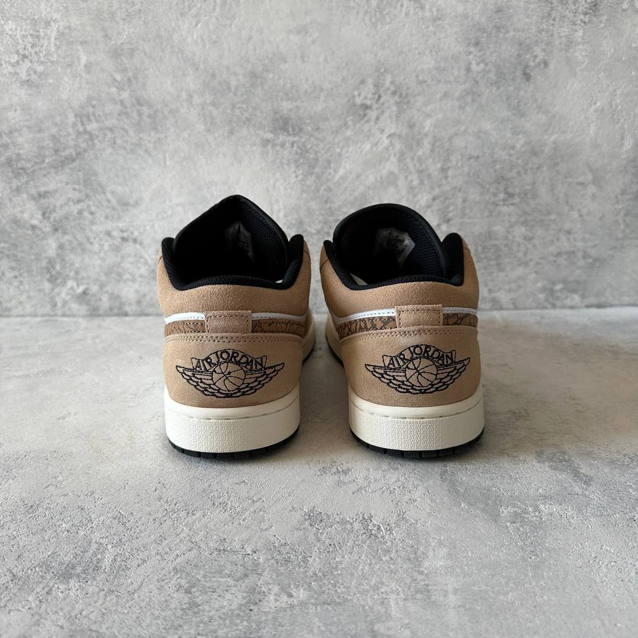 Jordan Brand Air Jordan 1 Low SE "Brown Elephant" Size 43 DZ4130-201 Size US 9.5 / EU 42-43 - 3 Thumbnail