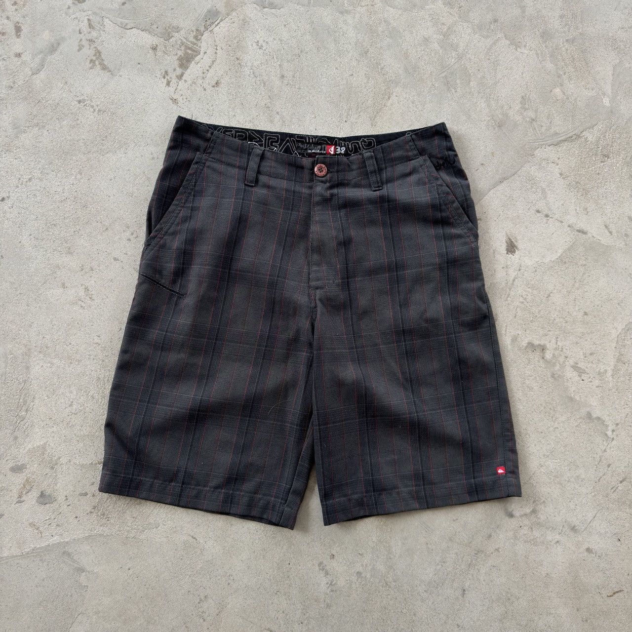 Quiksilver Vintage Quiksilver Y2K Embroidered Shorts Goth Skater Grunge Size US 32 / EU 48 - 2 Thumbnail
