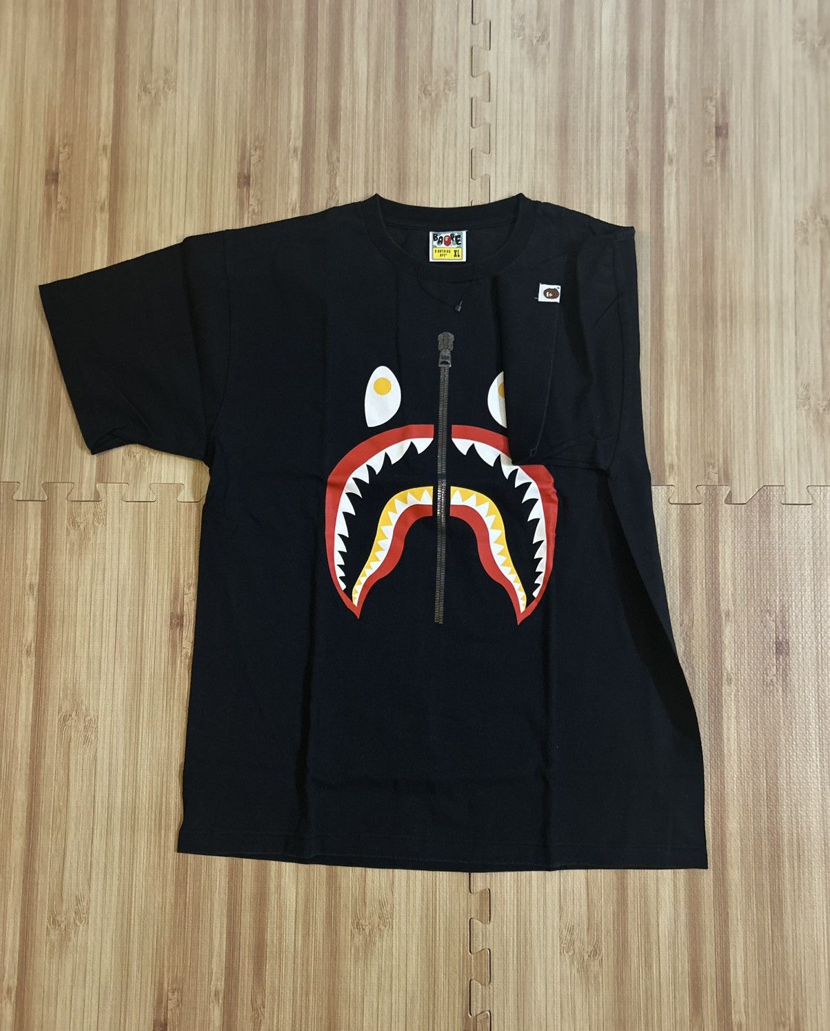 Bape Bape shark head tee XL Size US XL / EU 56 / 4 - 2 Thumbnail
