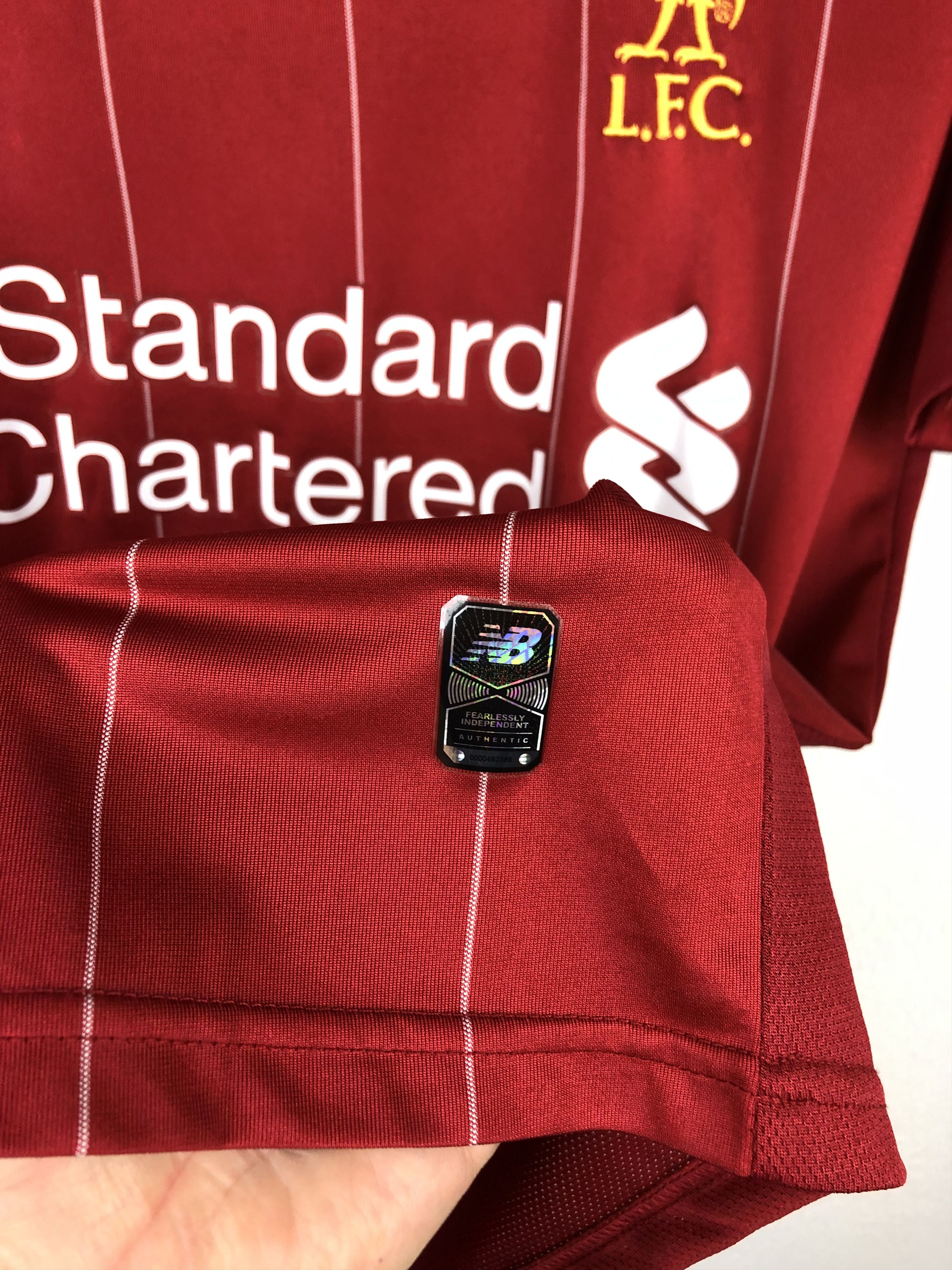 Other Liverpool Home football shirt 2019 Soccer #11 Salah Jersey Size US S / EU 44-46 / 1 - 6 Thumbnail