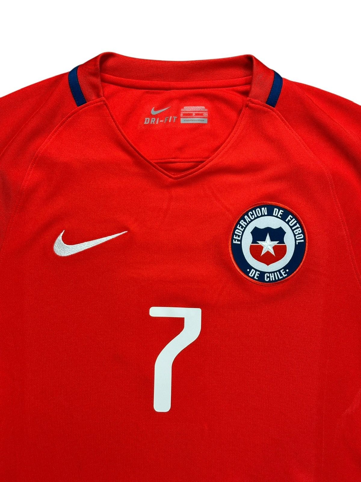 Nike Chile 2016/17 Alexis Sanchez Home Jersey Size US S / EU 44-46 / 1 - 5 Thumbnail