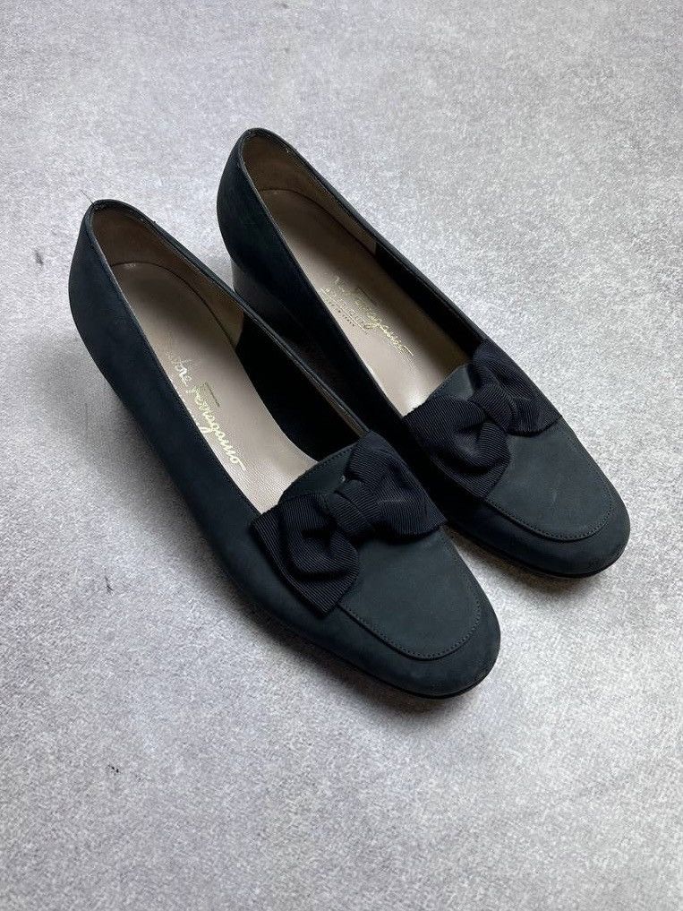 Salvatore Ferragamo Vintage Salvadore Ferragamo Luxury Woman's Flats Size US 8.5 / IT 38.5 - 1 Thumbnail