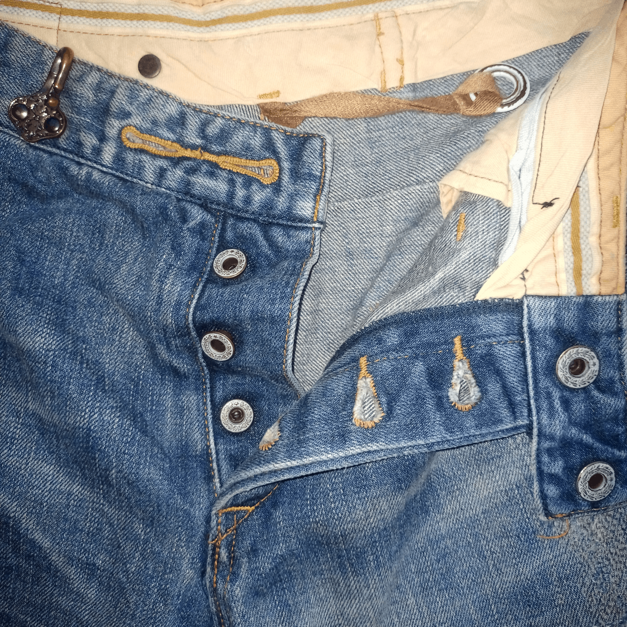 Japanese Brand Vintage Japanese Brand Buckle Back Distressed Curve Jeans Size US 31 - 3 Thumbnail