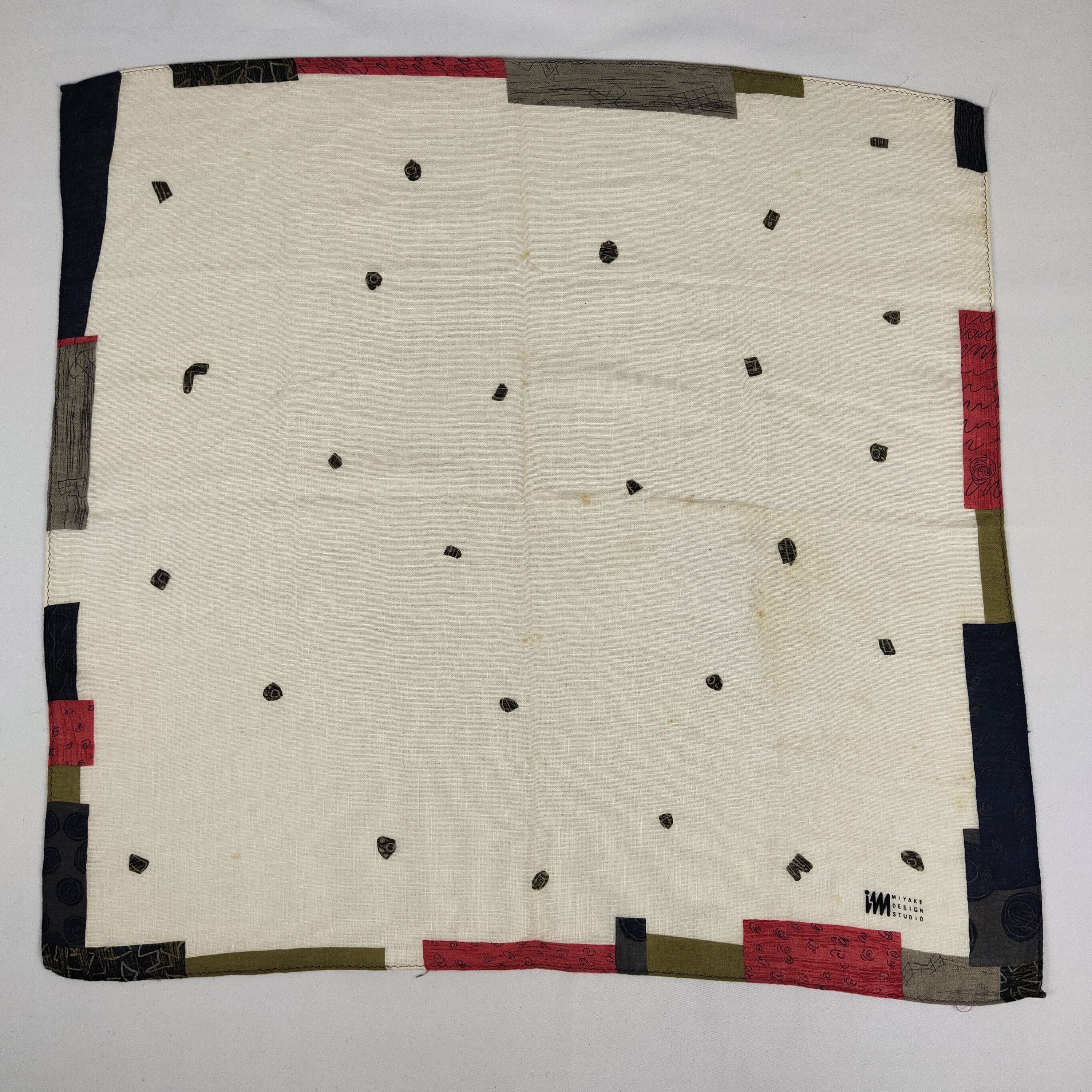 Vintage Issey Miyake Handkerchief / Neckerchief / Bandana FZ509 Size ONE SIZE - 3 Thumbnail