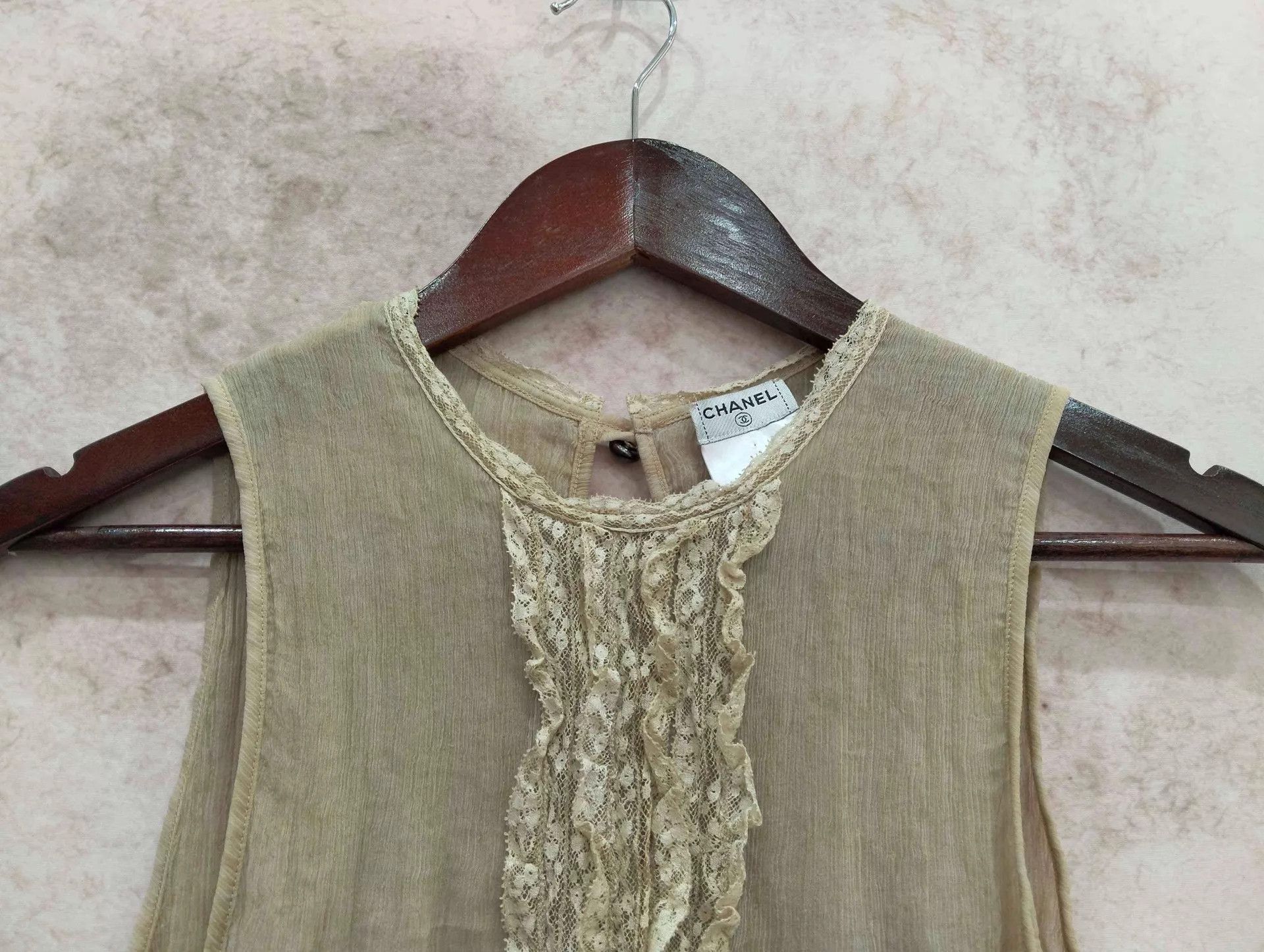 Chanel CHANEL Silk Sleeveless Top 36 (95 New) Size XS / US 0-2 / IT 36-38 - 3 Thumbnail