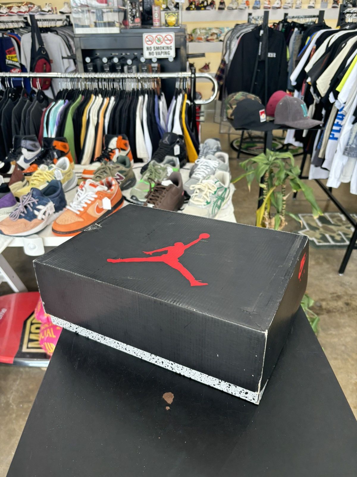 Jordan Brand Air Jordan 5 Top 3 Sz. 9.5 (2020) Size US 9.5 / EU 42-43 - 13 Thumbnail