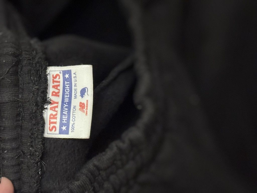 New Balance × Stray Rats NEW BALANCE X STRAY RAYS JOKER SWEATPANTS Size US 34 / EU 50 - 5 Thumbnail