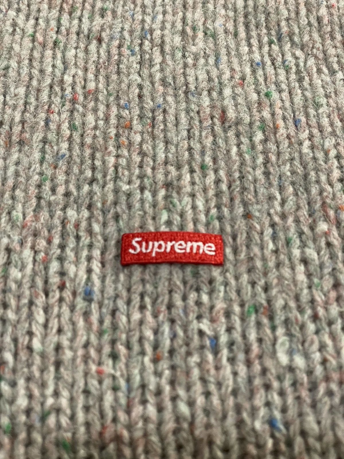 トップス supreme Small Box Speckle Sweater Supreme Small Box Speckle Sweater (FW22) - $148
