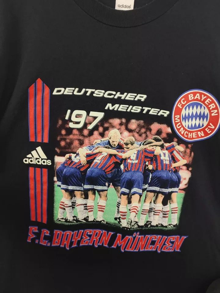 Vintage Vintage 1997 FC Bayern Munchen Adidas Deutscher Meister Size US XL / EU 56 / 4 - 6 Thumbnail