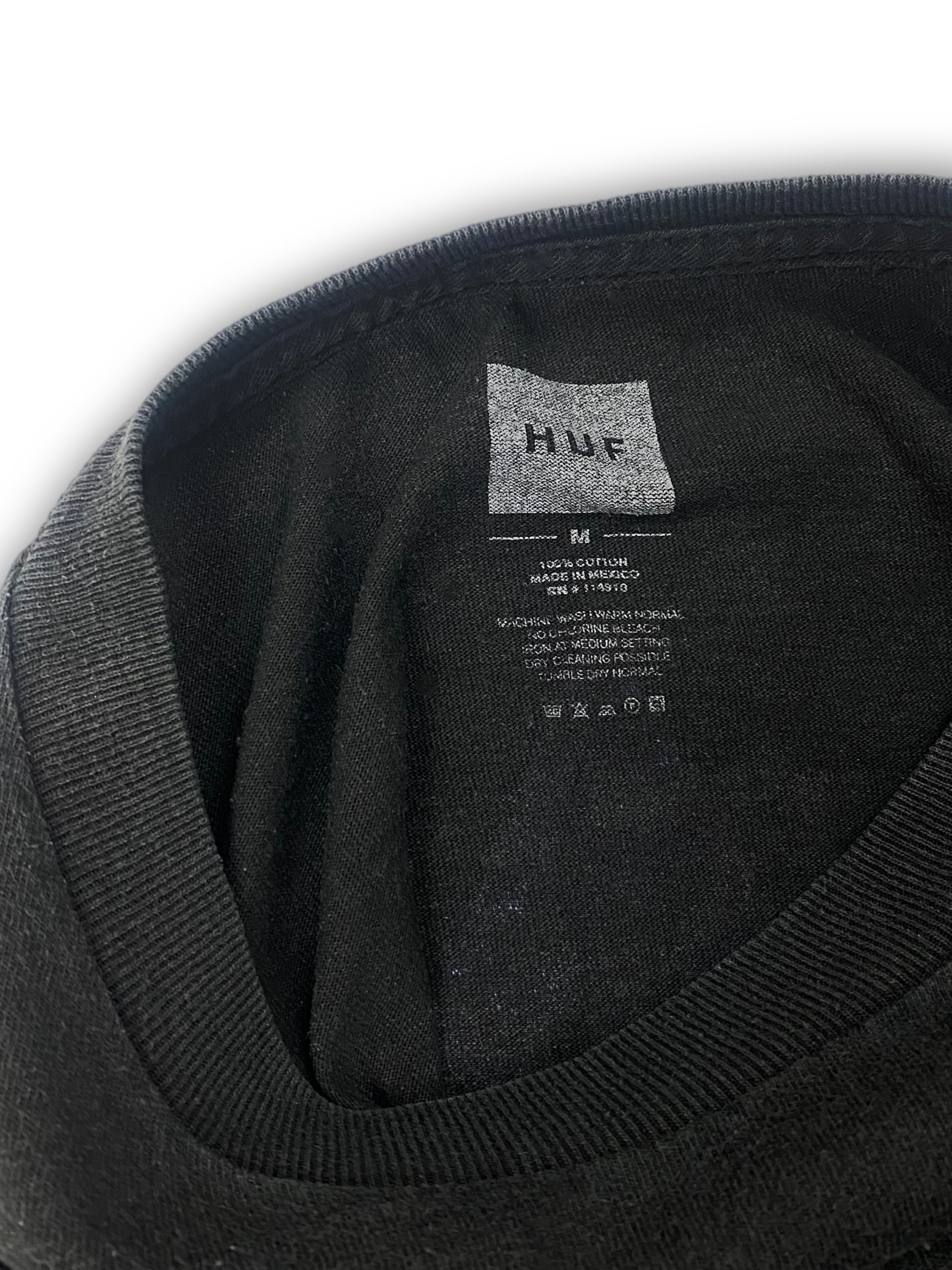 Huf Vintage HUF Distressed Black Faded Big Logo Longsleeve M546 Size US M / EU 48-50 / 2 - 8 Thumbnail