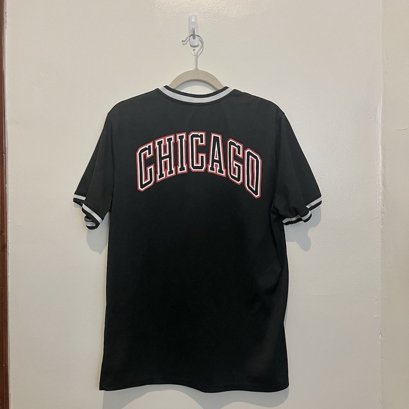 NBA NBA Ultra Game Chicago Bulls Shooting Shirt WarmUp Sz M Size US M / EU 48-50 / 2 - 1 Thumbnail