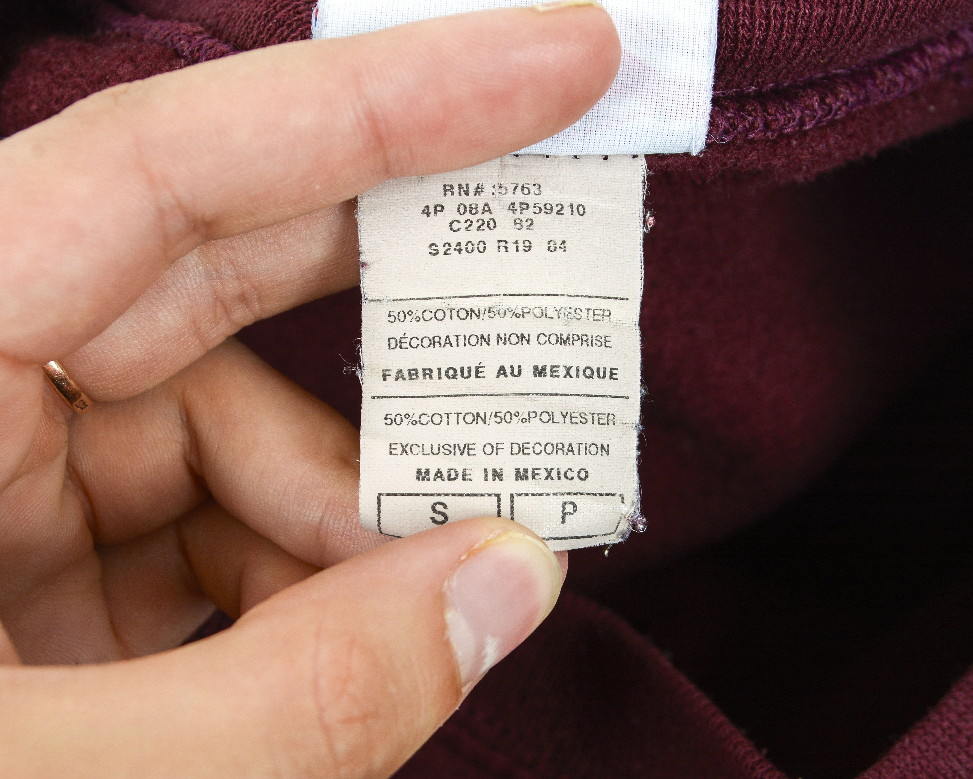 Champion × Vintage Men S Sweatshirt Jumper Pullover Streetwear Burgundy Sweater Size US S / EU 44-46 / 1 - 10 Thumbnail