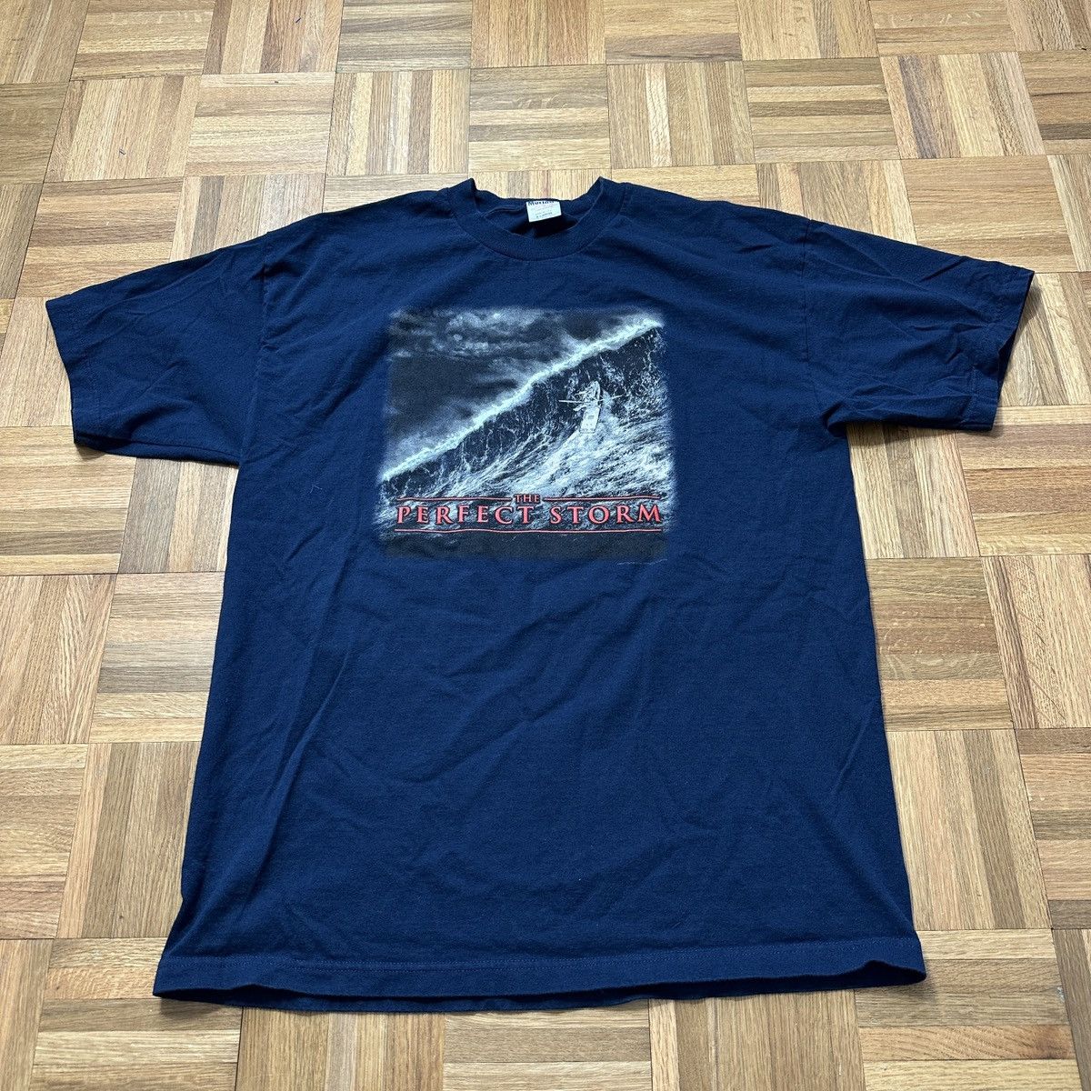 Warner Bros Vintage The Perfect Storm movie tee Size US XL / EU 56 / 4 - 1 Thumbnail