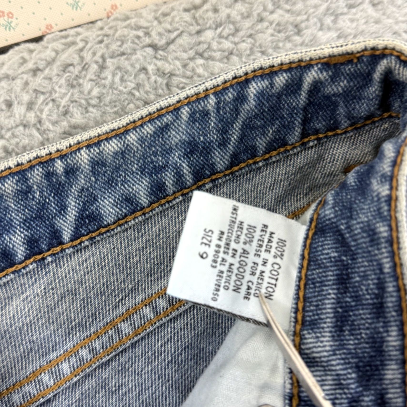 Vintage VINTAGE LEI Jeans Womens 9 Blue Light Wash Flare Leg Bootcut Denim Hipster Y2K Jeans Women 90s Bohemian Hipster Boys? Size 30" / US 8 / IT 44 - 5 Thumbnail