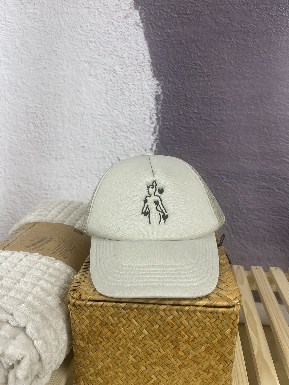 Other Heleven Light-grey big logo cap vintage hat Size ONE SIZE - 2 Thumbnail